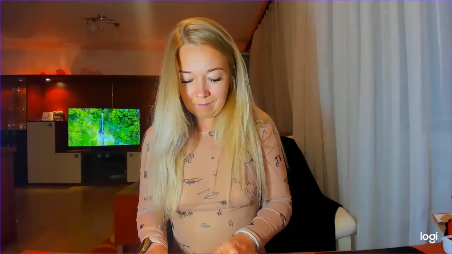 Gallery image thumbnail from FlamingoDream's myfreecams stream on, 07/03/2023, 21:20 image 5 of 20
