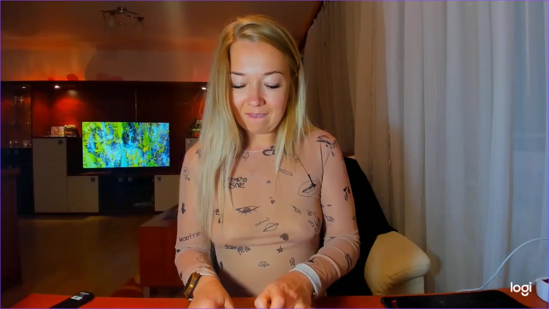 Gallery image thumbnail from FlamingoDream's myfreecams stream on, 07/03/2023, 22:21 image 2 of 20