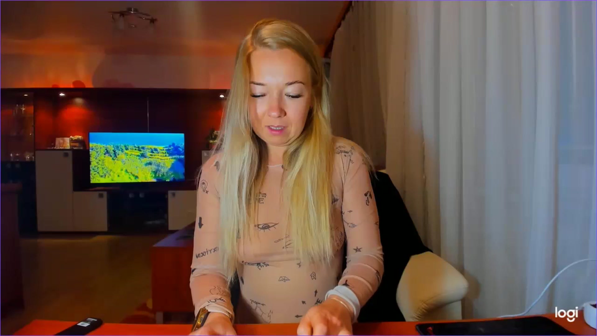 Gallery image thumbnail from FlamingoDream's myfreecams stream on, 07/03/2023, 22:21 image 5 of 20