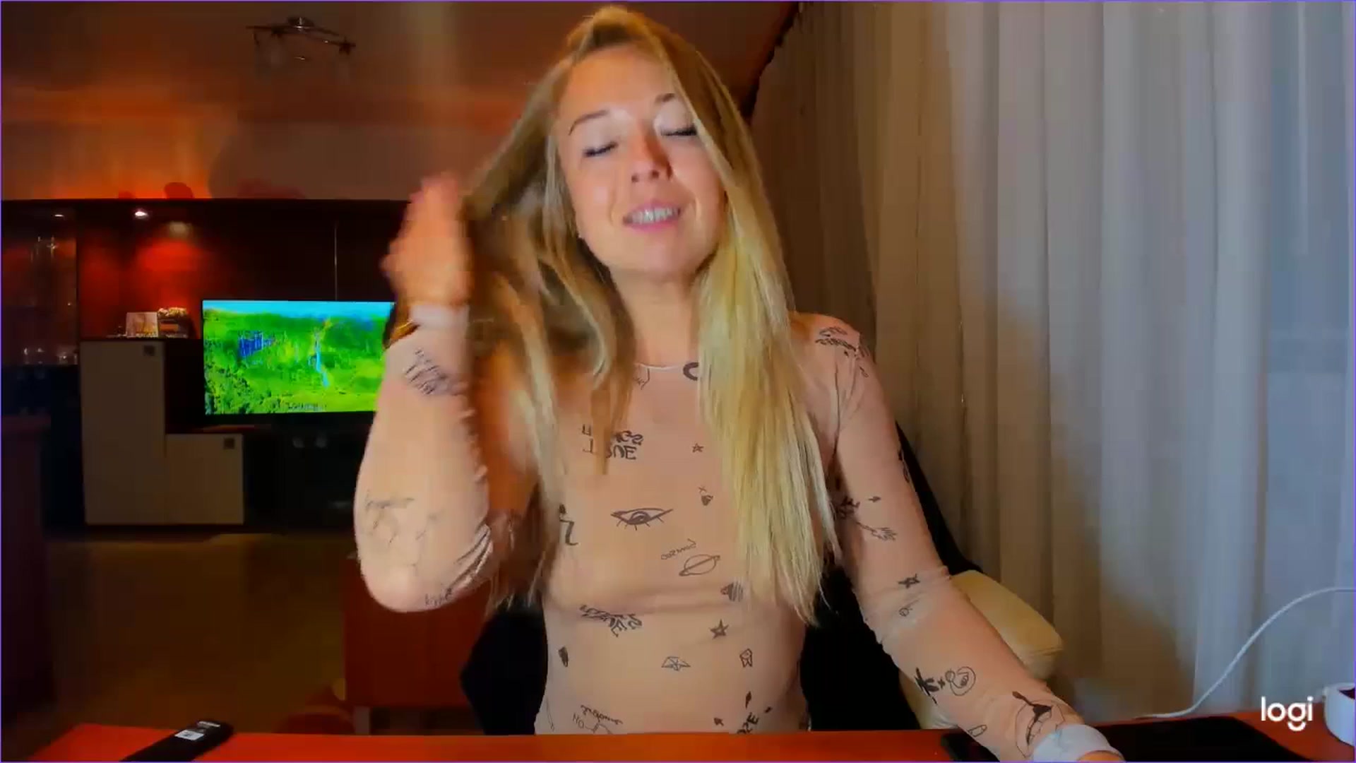 Gallery image thumbnail from FlamingoDream's myfreecams stream on, 07/03/2023, 22:21 image 1 of 20