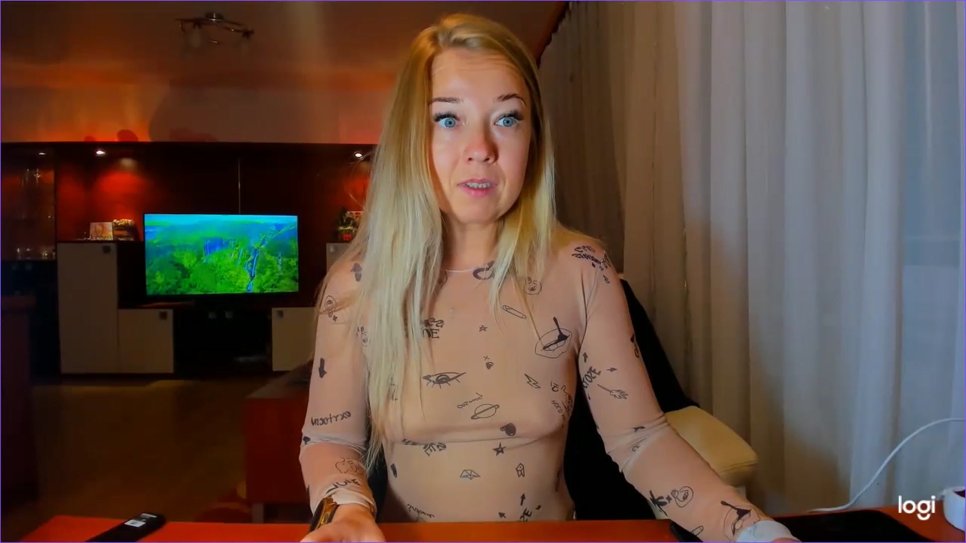 Gallery image thumbnail from FlamingoDream's myfreecams stream on, 07/03/2023, 22:21 image 3 of 20