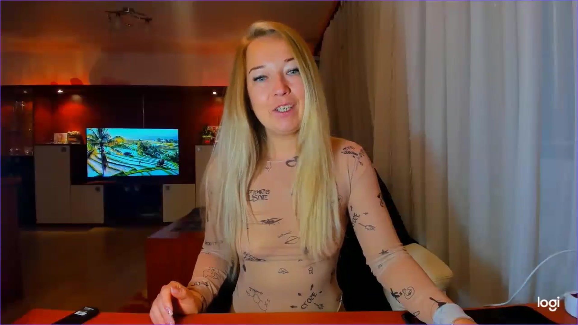 Gallery image thumbnail from FlamingoDream's myfreecams stream on, 07/03/2023, 22:21 image 8 of 20