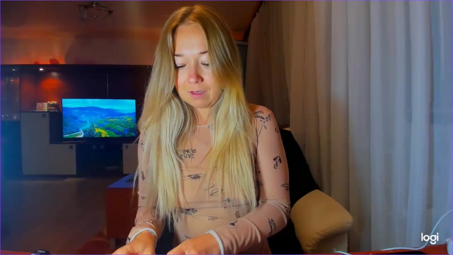 Gallery image thumbnail from FlamingoDream's myfreecams stream on, 07/04/2023, 24:47 image 8 of 20