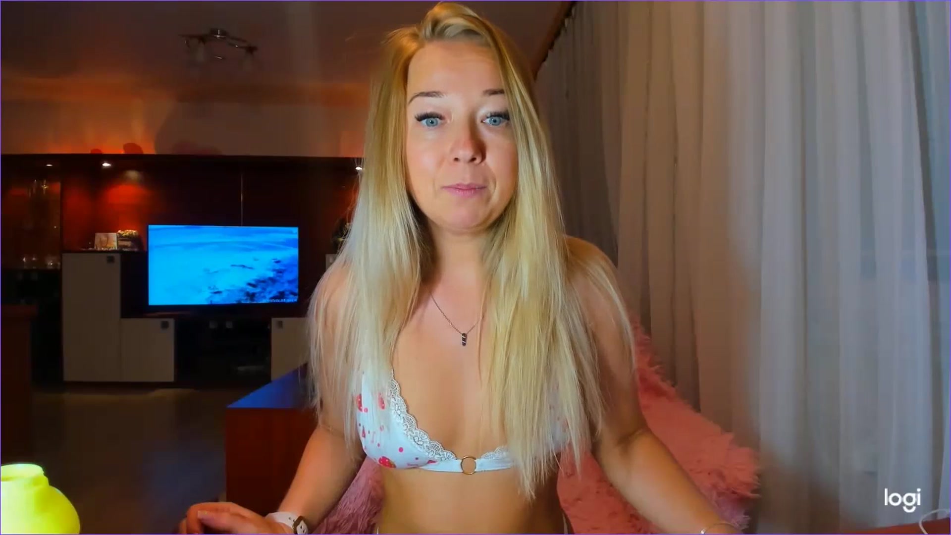 Gallery image thumbnail from FlamingoDream's myfreecams stream on, 07/05/2023, 24:35 image 5 of 20