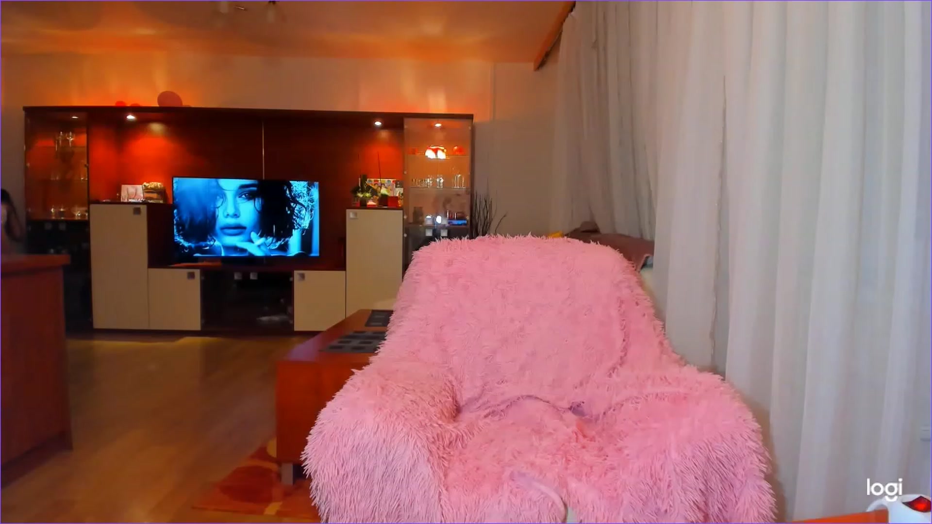 Gallery image thumbnail from FlamingoDream's myfreecams stream on, 07/10/2023, 22:33 image 3 of 20