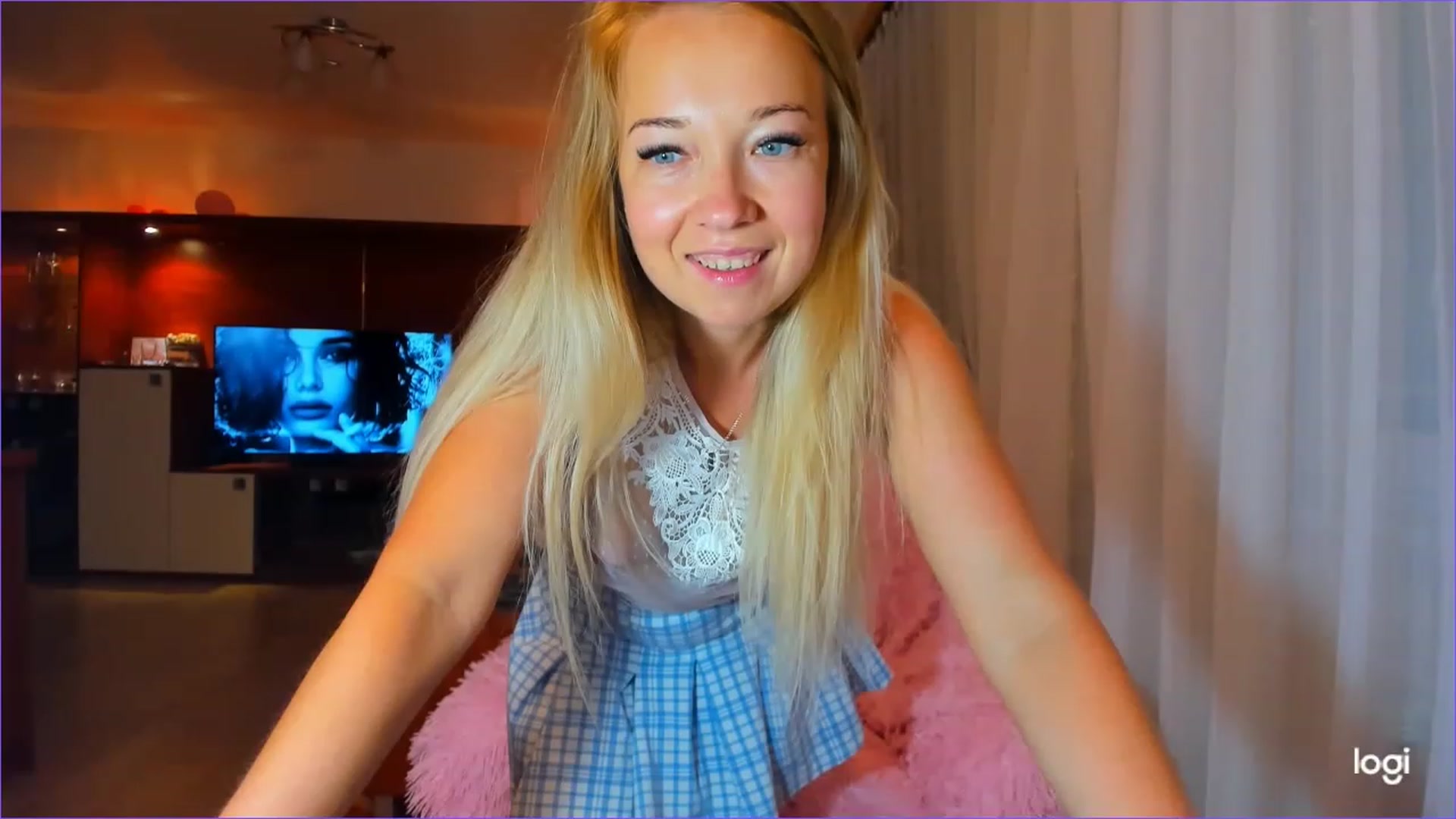 Gallery image thumbnail from FlamingoDream's myfreecams stream on, 07/10/2023, 22:33 image 8 of 20