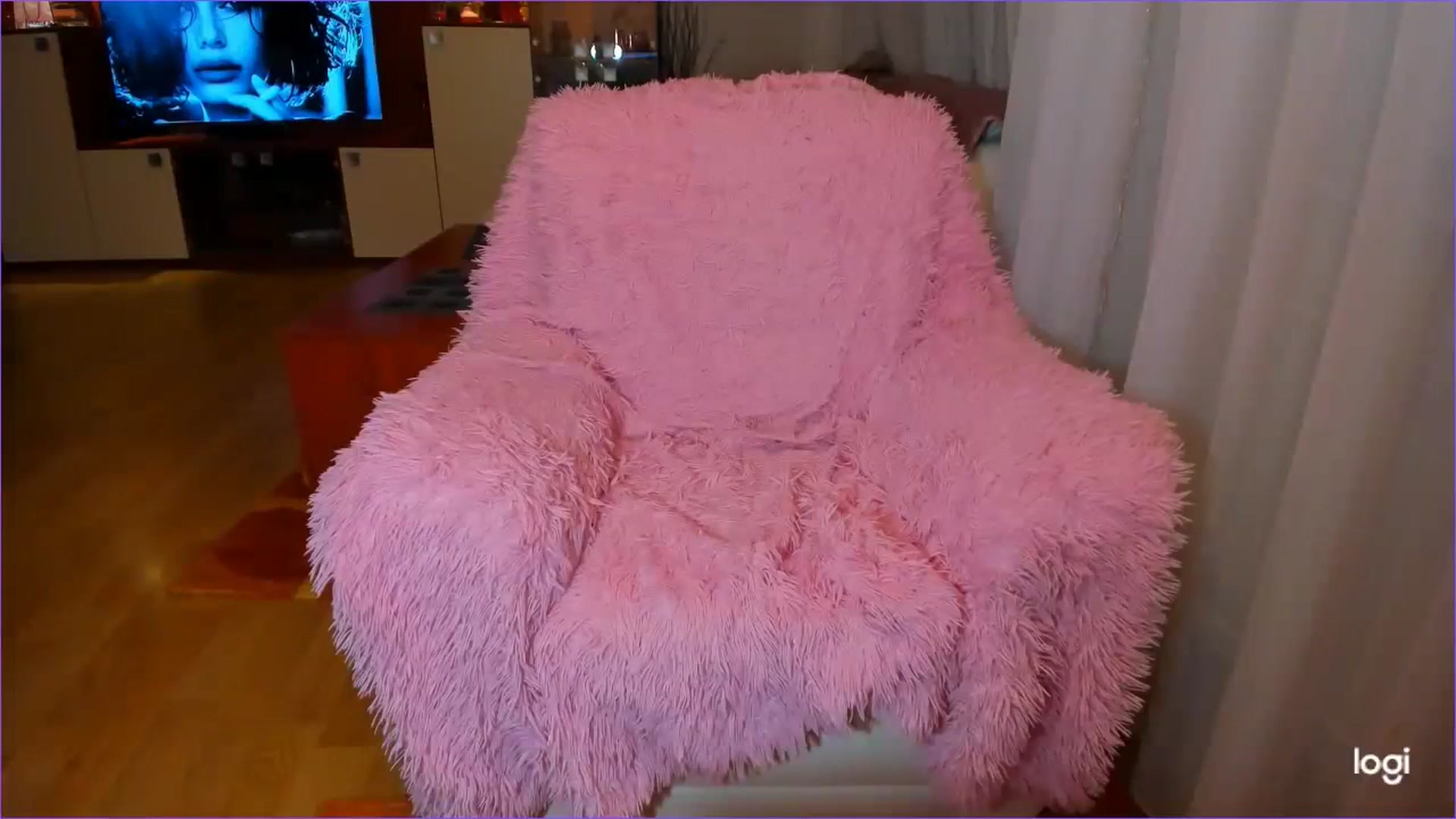 Gallery image thumbnail from FlamingoDream's myfreecams stream on, 07/10/2023, 23:13 image 12 of 20