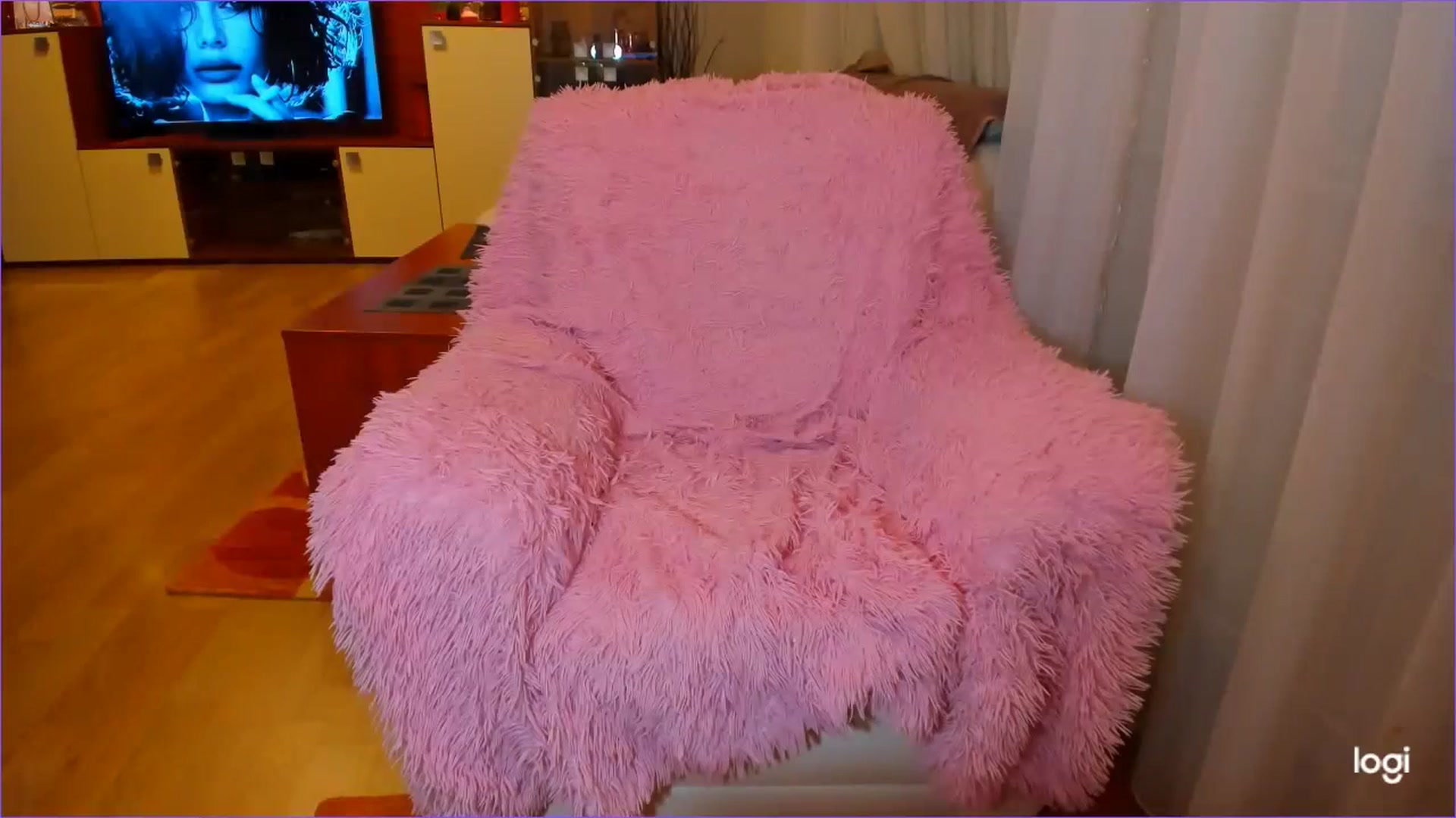 Gallery image thumbnail from FlamingoDream's myfreecams stream on, 07/10/2023, 23:13 image 13 of 20