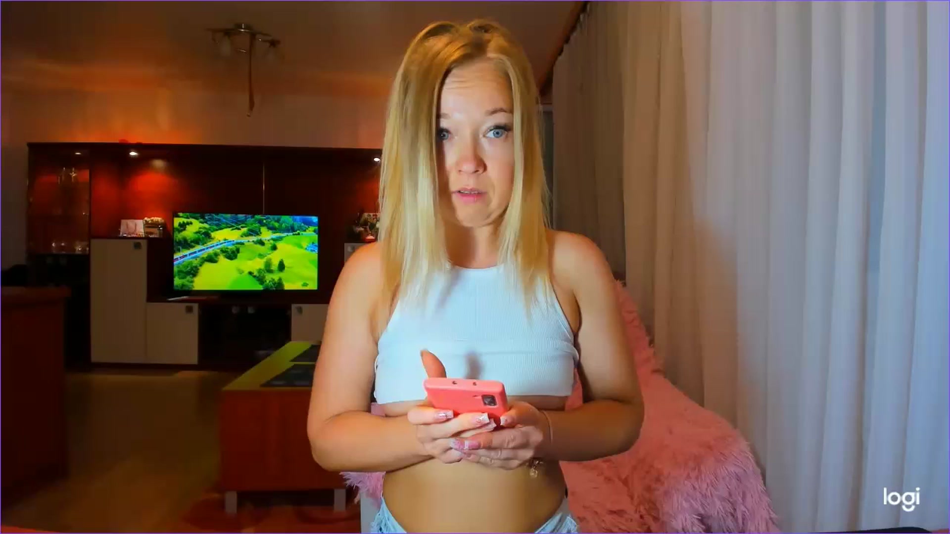 Gallery image thumbnail from FlamingoDream's myfreecams stream on, 07/18/2023, 20:54 image 8 of 20