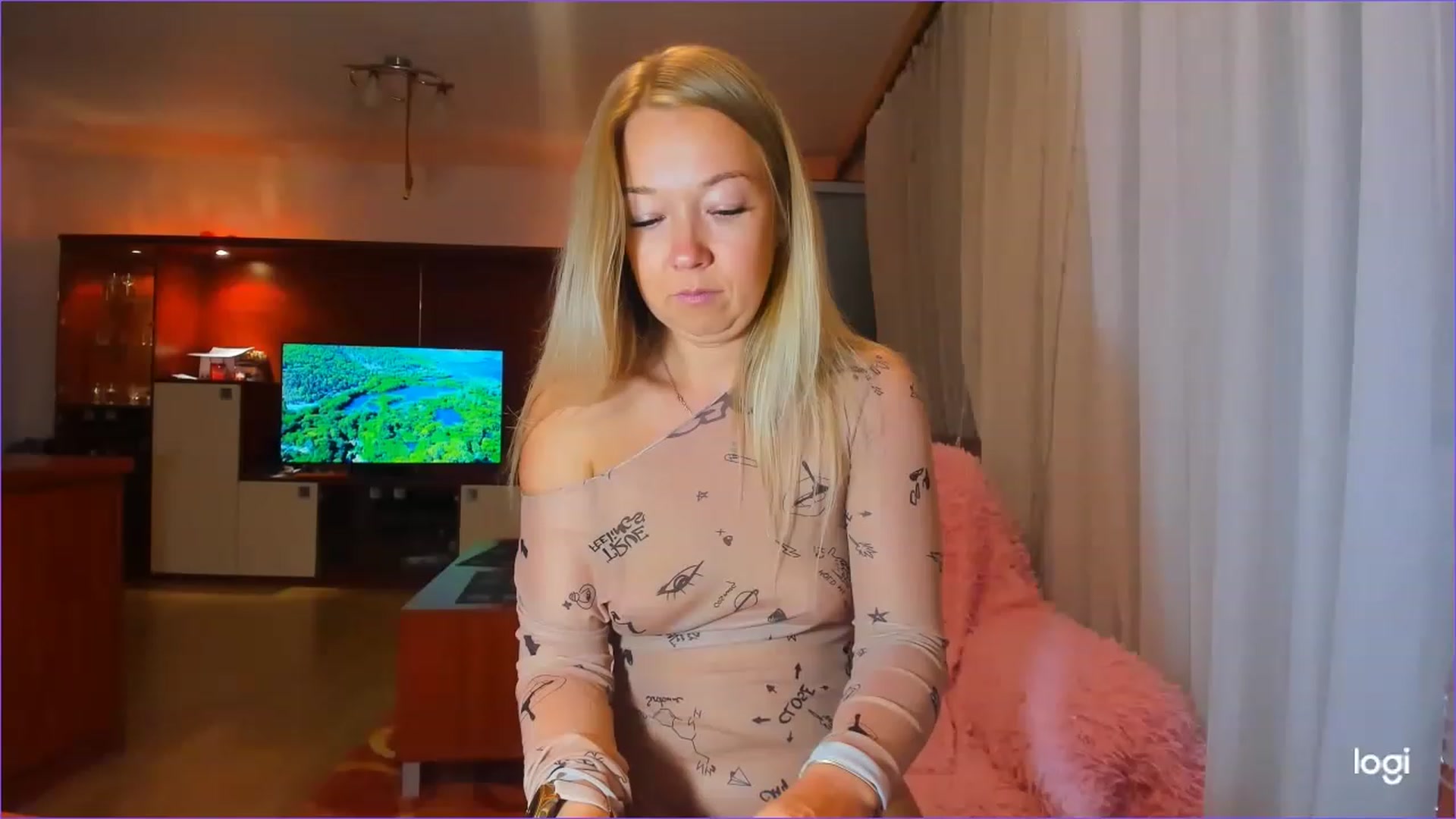Gallery image thumbnail from FlamingoDream's myfreecams stream on, 07/25/2023, 22:32 image 4 of 20