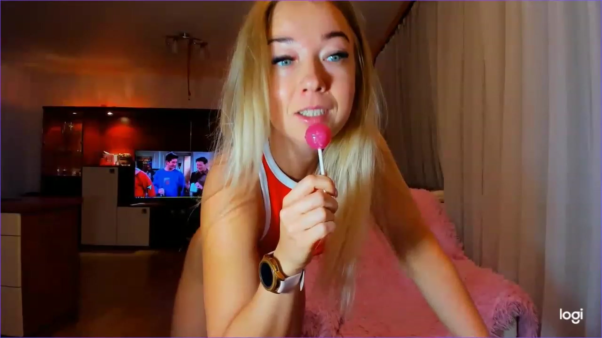 Gallery image thumbnail from FlamingoDream's myfreecams stream on, 08/02/2023, 23:45 image 6 of 20