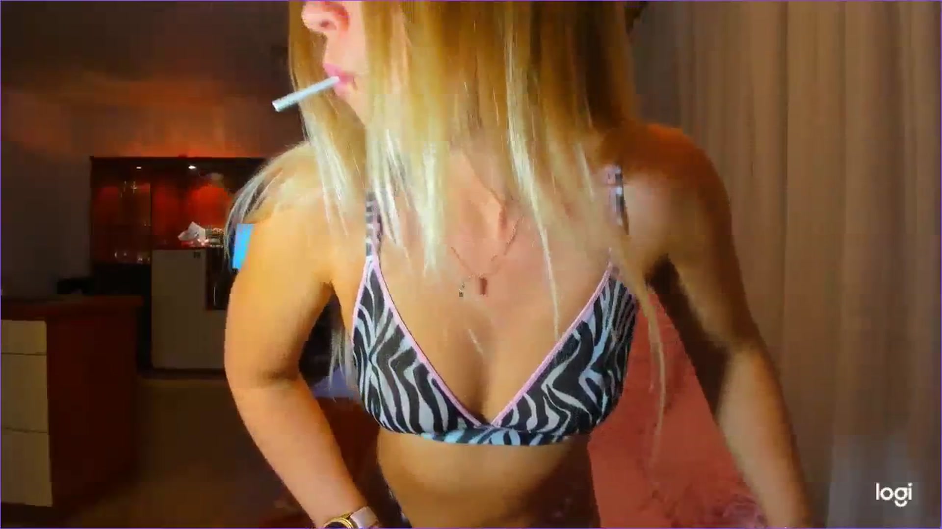 Gallery image thumbnail from FlamingoDream's myfreecams stream on, 08/09/2023, 23:29 image 20 of 20