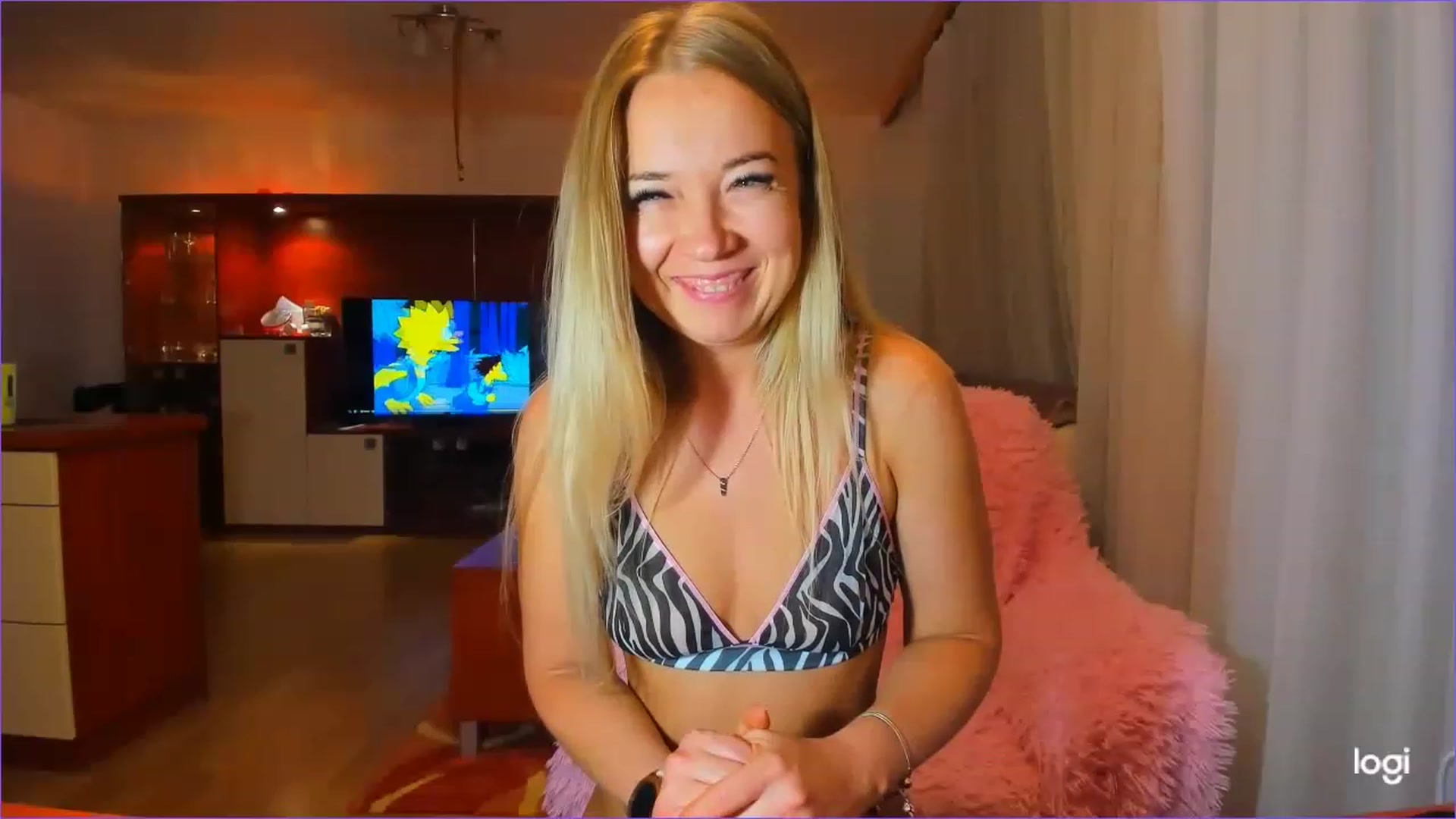 Gallery image thumbnail from FlamingoDream's myfreecams stream on, 08/10/2023, 01:02 image 17 of 20