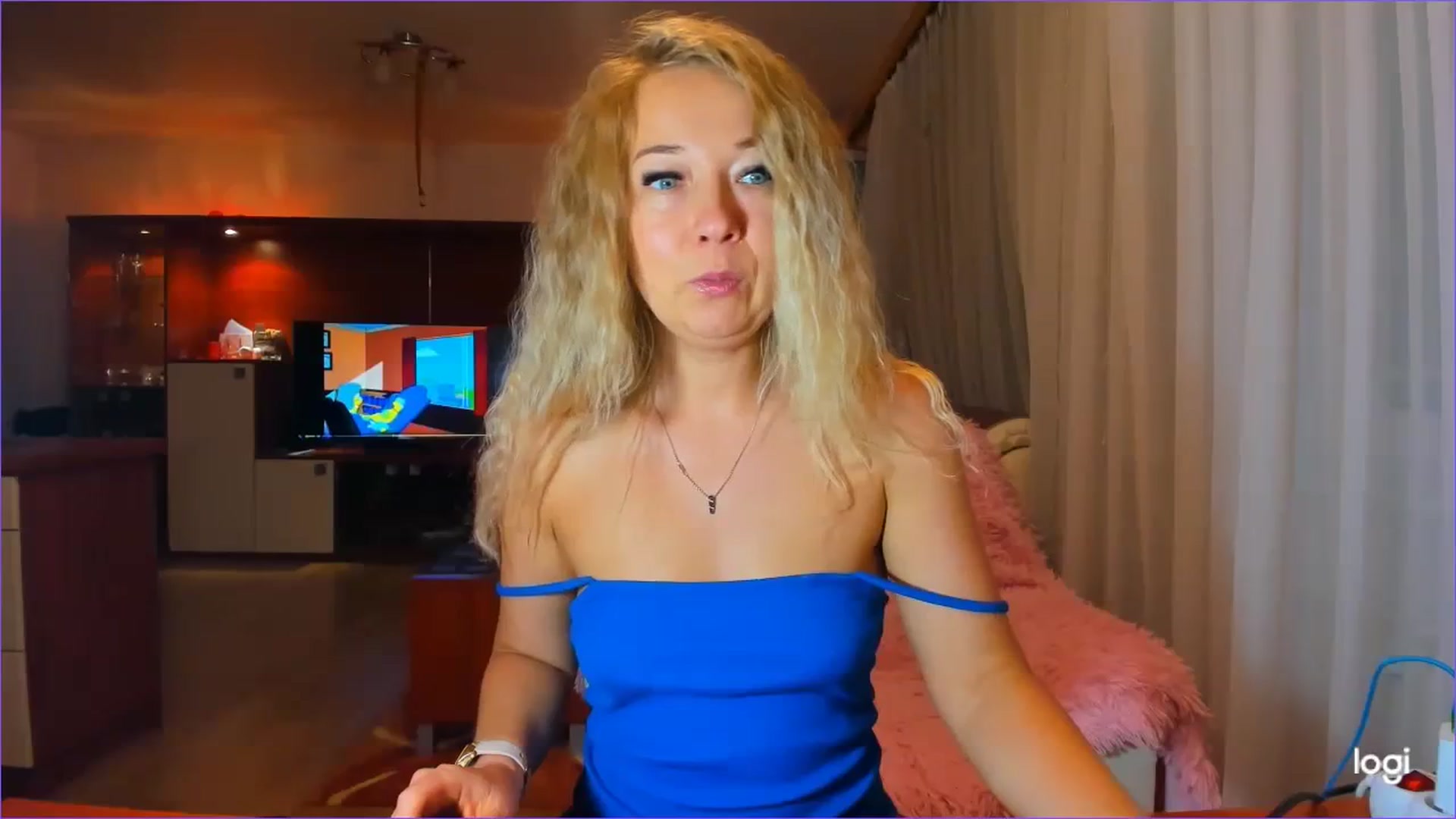 Gallery image thumbnail from FlamingoDream's myfreecams stream on, 08/11/2023, 22:01 image 7 of 20
