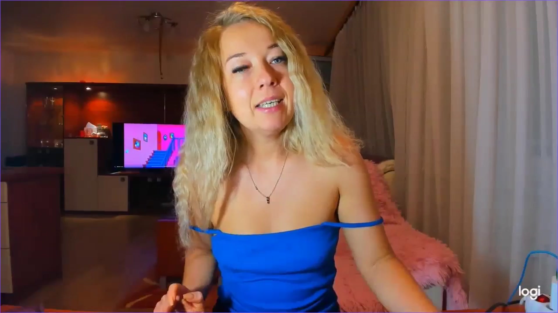 Gallery image thumbnail from FlamingoDream's myfreecams stream on, 08/11/2023, 22:36 image 16 of 20