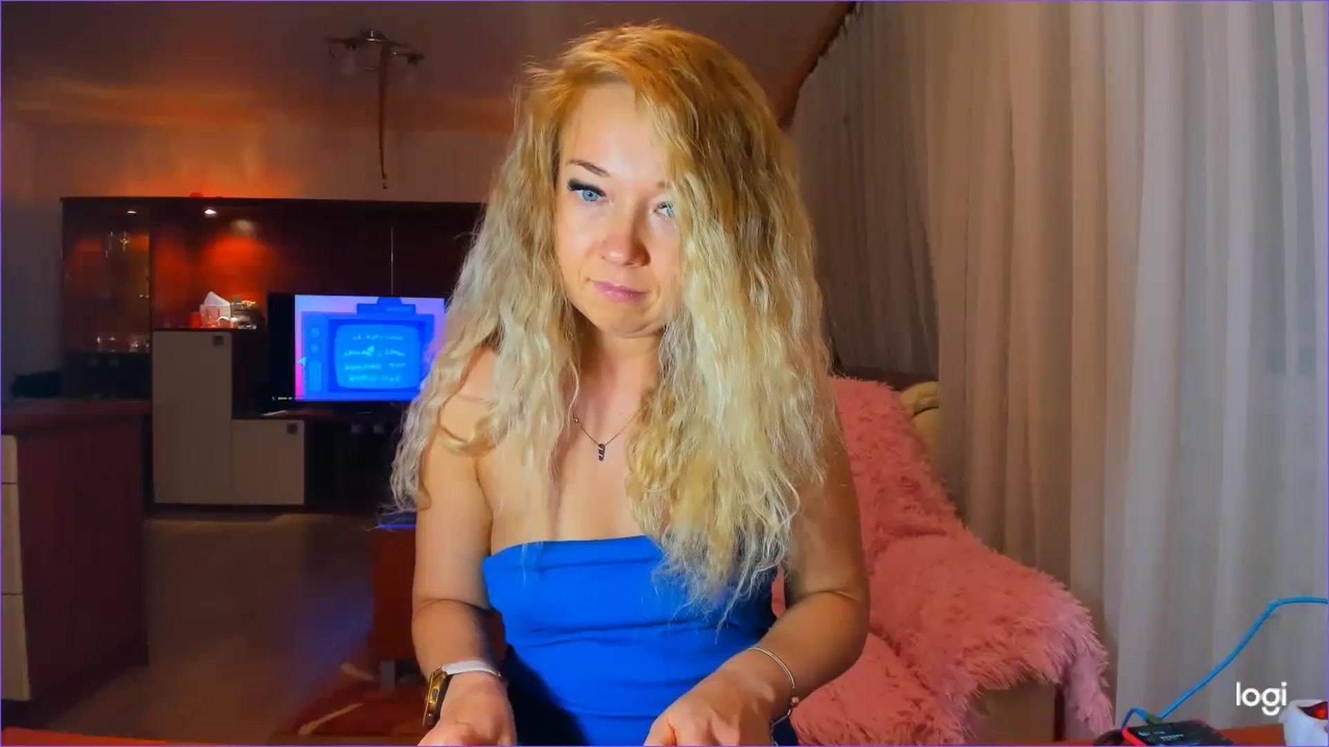 Gallery image thumbnail from FlamingoDream's myfreecams stream on, 08/12/2023, 24:33 image 20 of 20