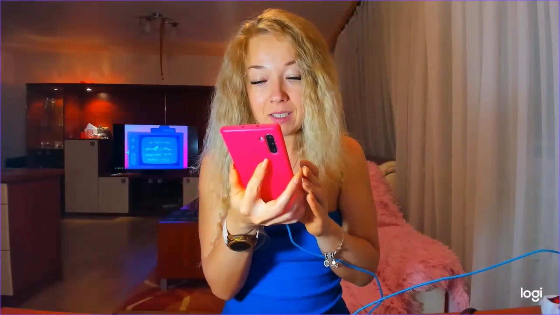 Gallery image thumbnail from FlamingoDream's myfreecams stream on, 08/12/2023, 24:33 image 14 of 20