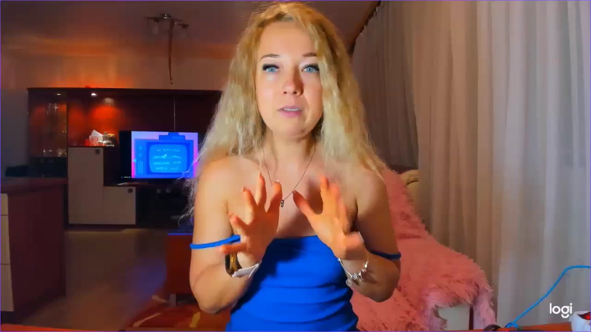 Gallery image thumbnail from FlamingoDream's myfreecams stream on, 08/12/2023, 24:33 image 6 of 20