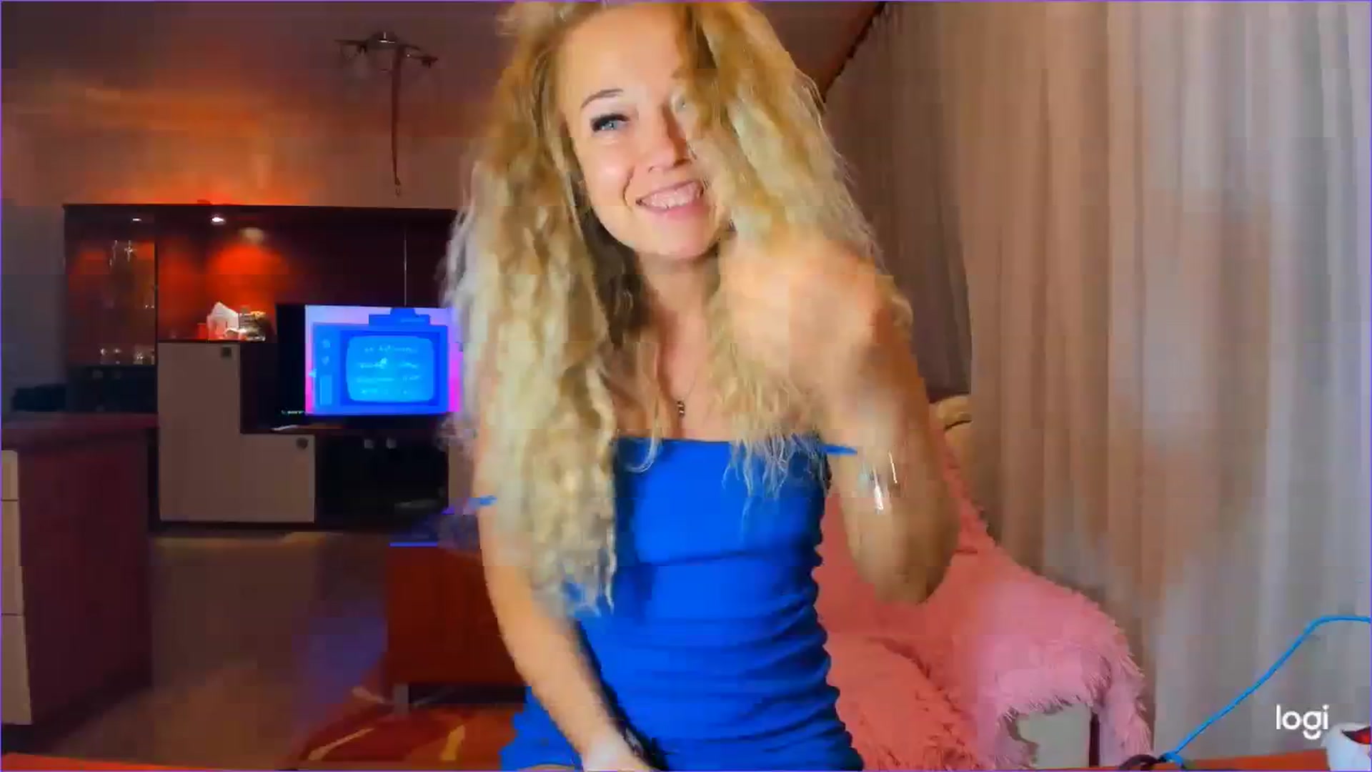 Gallery image thumbnail from FlamingoDream's myfreecams stream on, 08/12/2023, 24:33 image 4 of 20