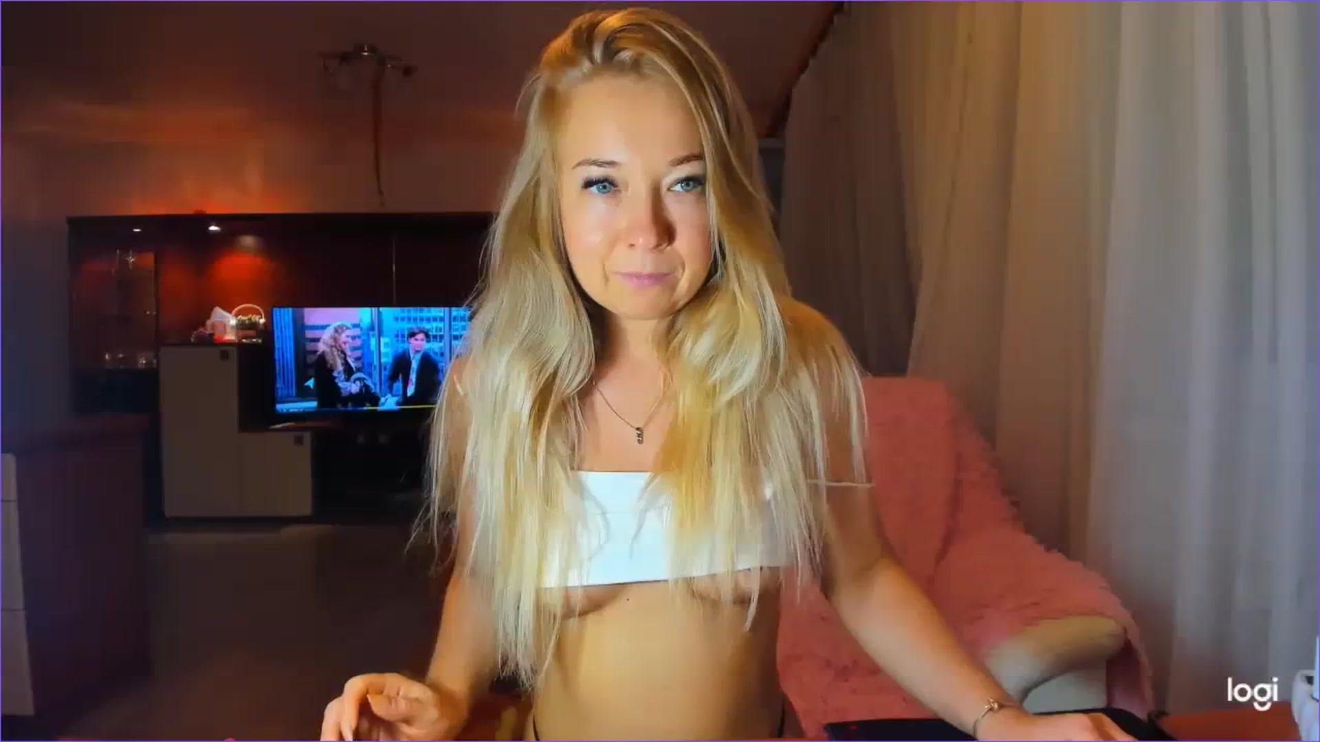 Gallery image thumbnail from FlamingoDream's myfreecams stream on, 08/14/2023, 22:51 image 15 of 20