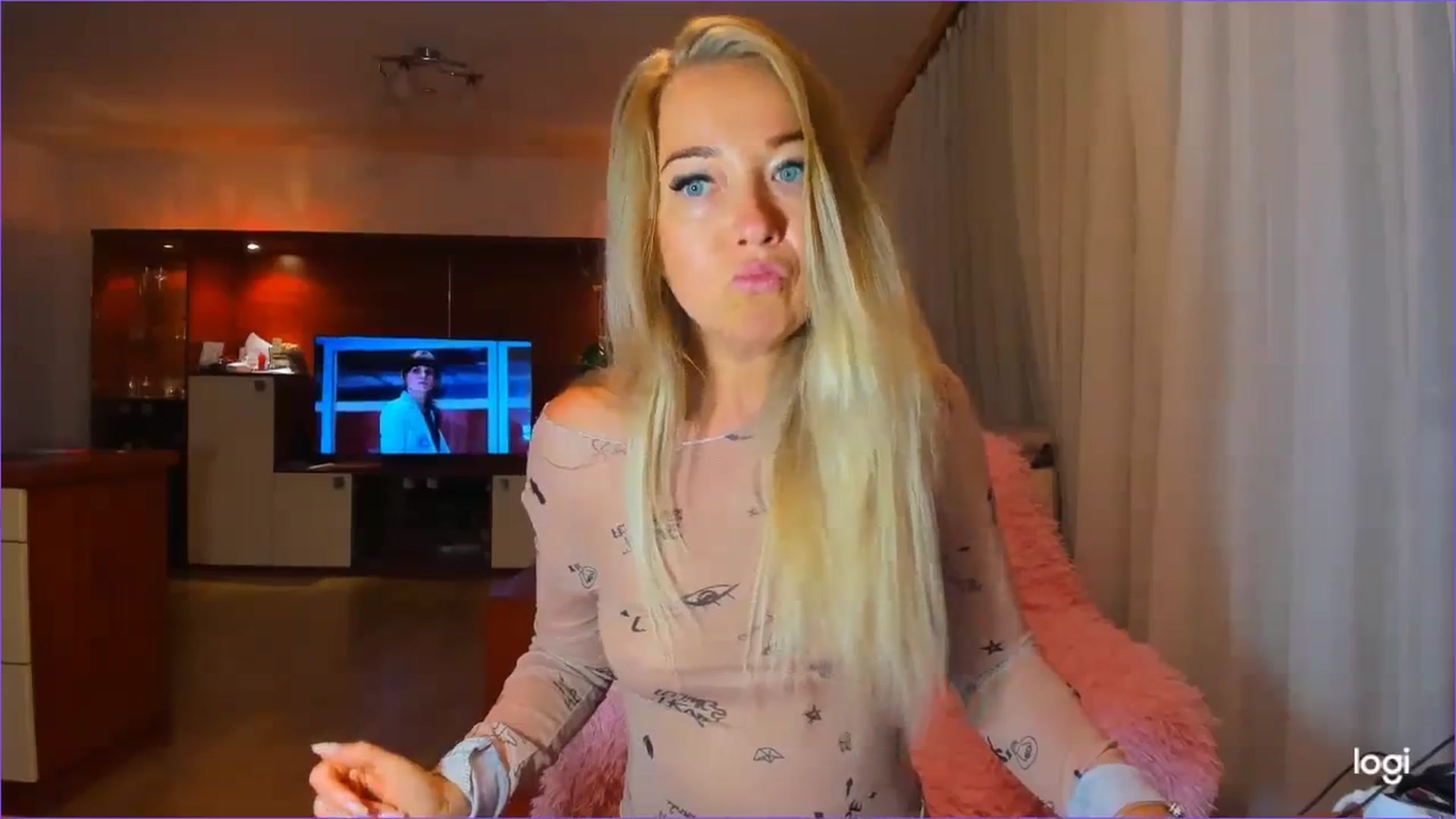 Gallery image thumbnail from FlamingoDream's myfreecams stream on, 09/06/2023, 21:01 image 7 of 20