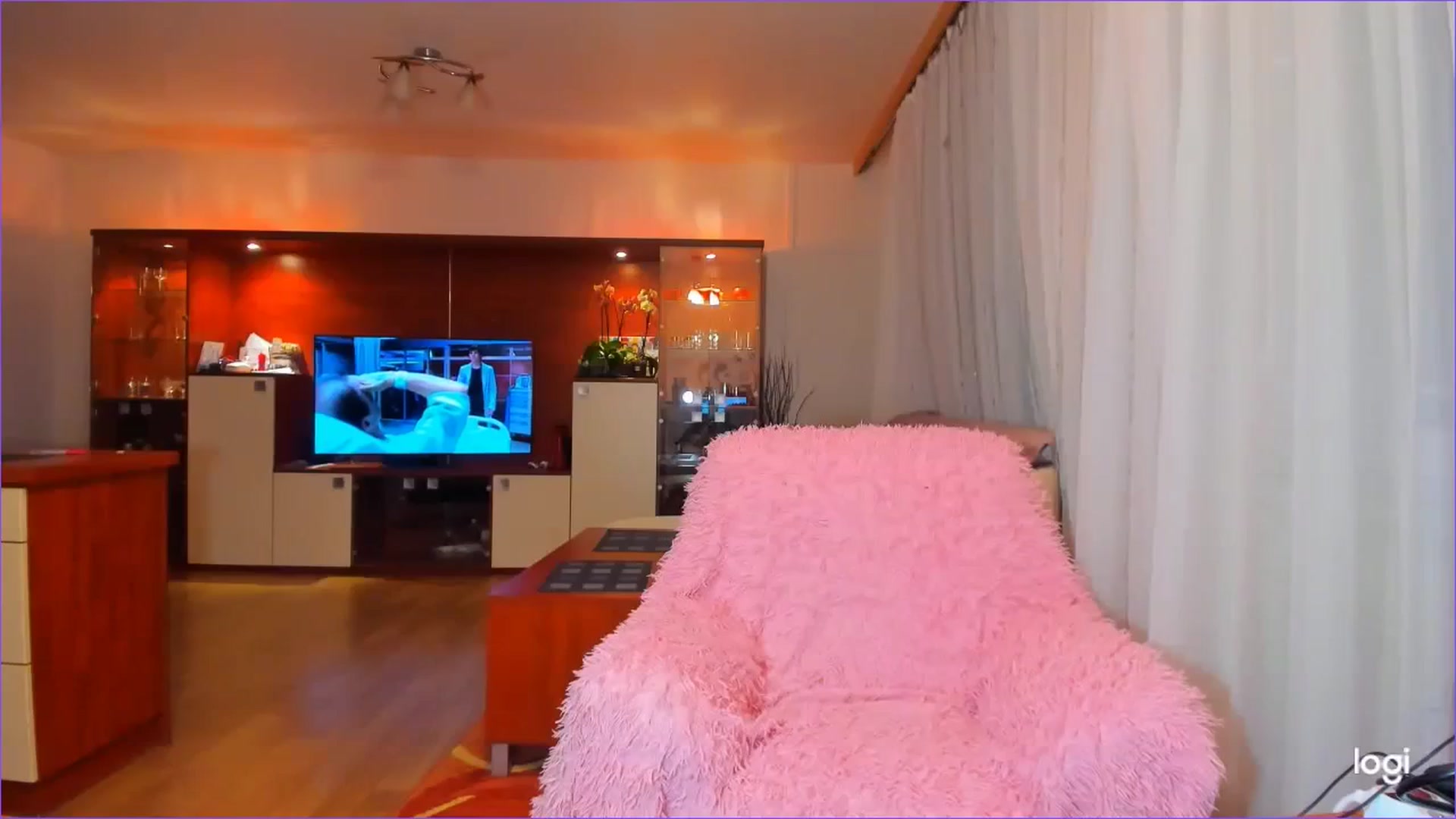 Gallery image thumbnail from FlamingoDream's myfreecams stream on, 09/06/2023, 21:01 image 5 of 20