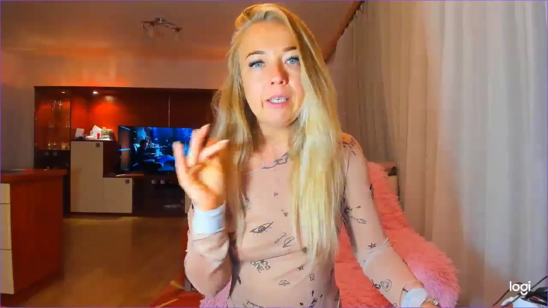 Gallery image thumbnail from FlamingoDream's myfreecams stream on, 09/06/2023, 21:01 image 13 of 20