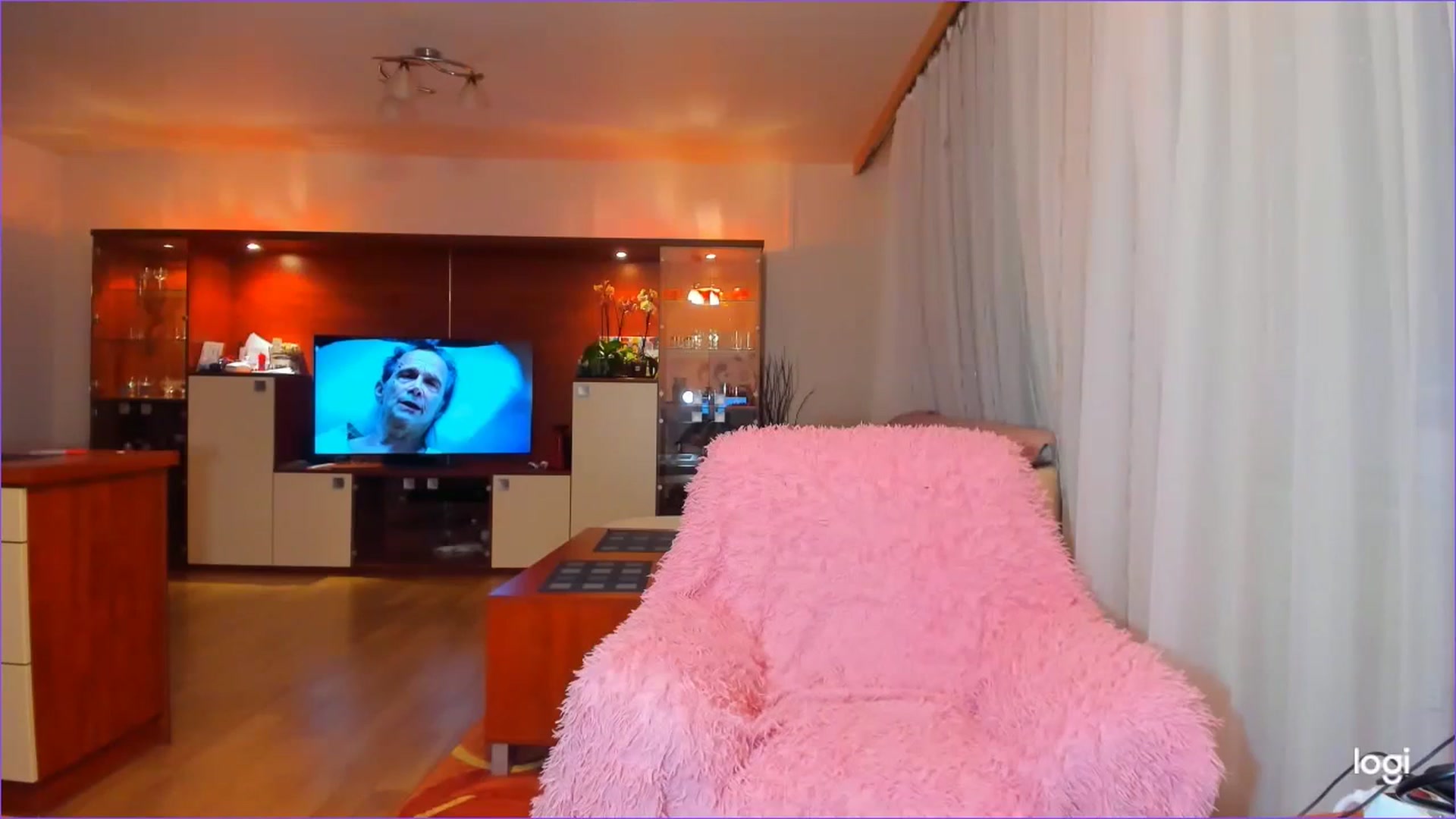 Gallery image thumbnail from FlamingoDream's myfreecams stream on, 09/06/2023, 21:01 image 6 of 20