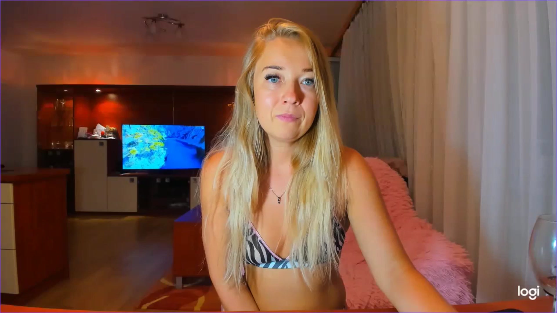Gallery image thumbnail from FlamingoDream's myfreecams stream on, 09/09/2023, 24:41 image 18 of 20