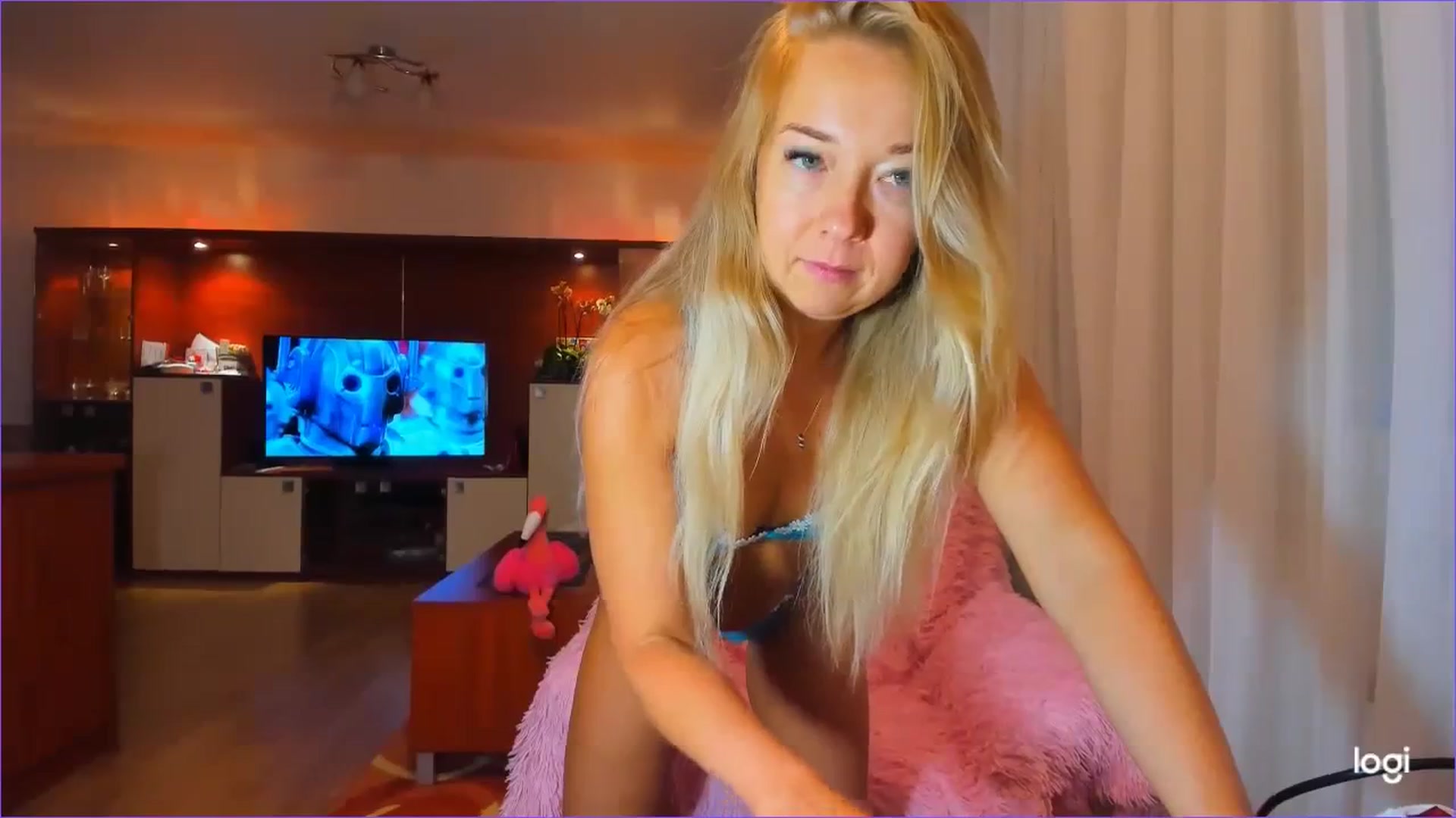 Gallery image thumbnail from FlamingoDream's myfreecams stream on, 09/14/2023, 21:00 image 2 of 20