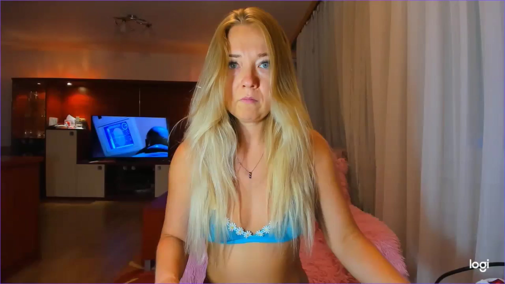Gallery image thumbnail from FlamingoDream's myfreecams stream on, 09/14/2023, 21:59 image 4 of 20
