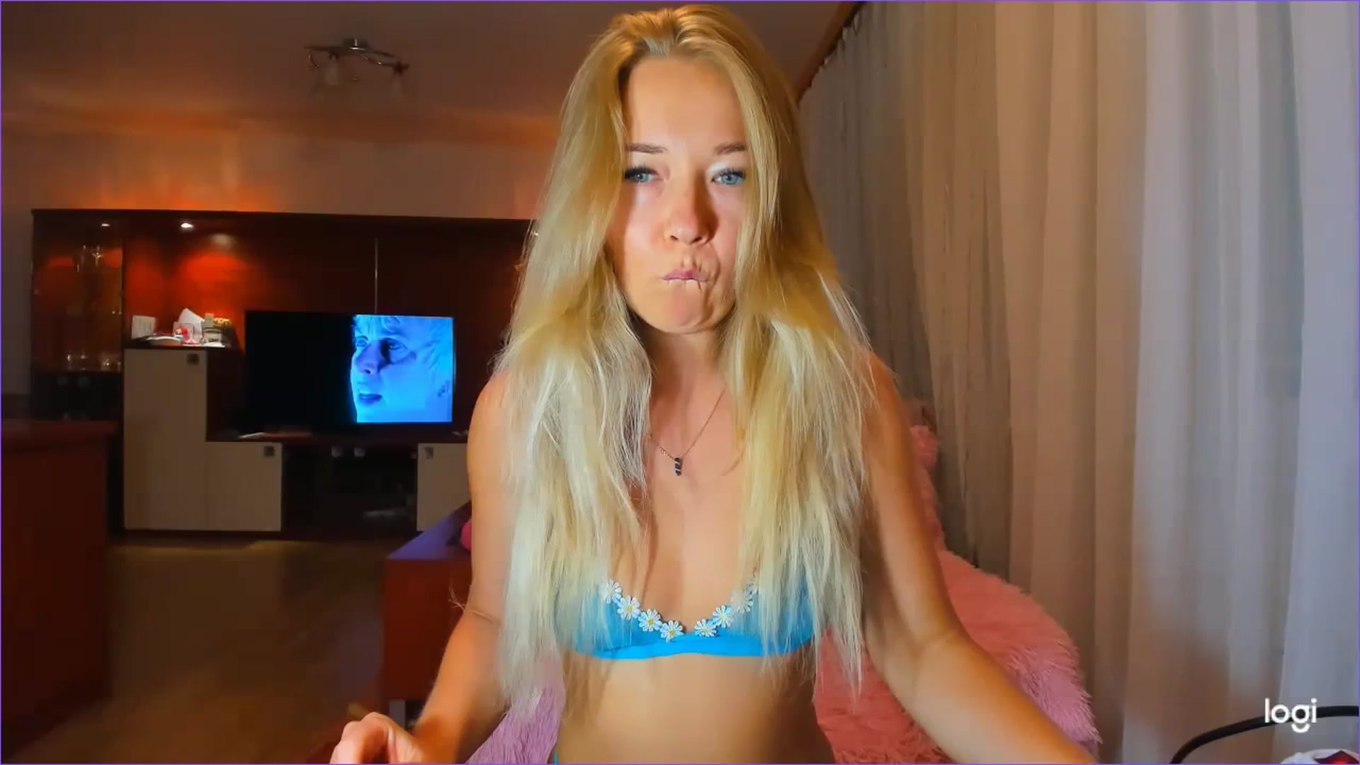 Gallery image thumbnail from FlamingoDream's myfreecams stream on, 09/14/2023, 21:59 image 3 of 20