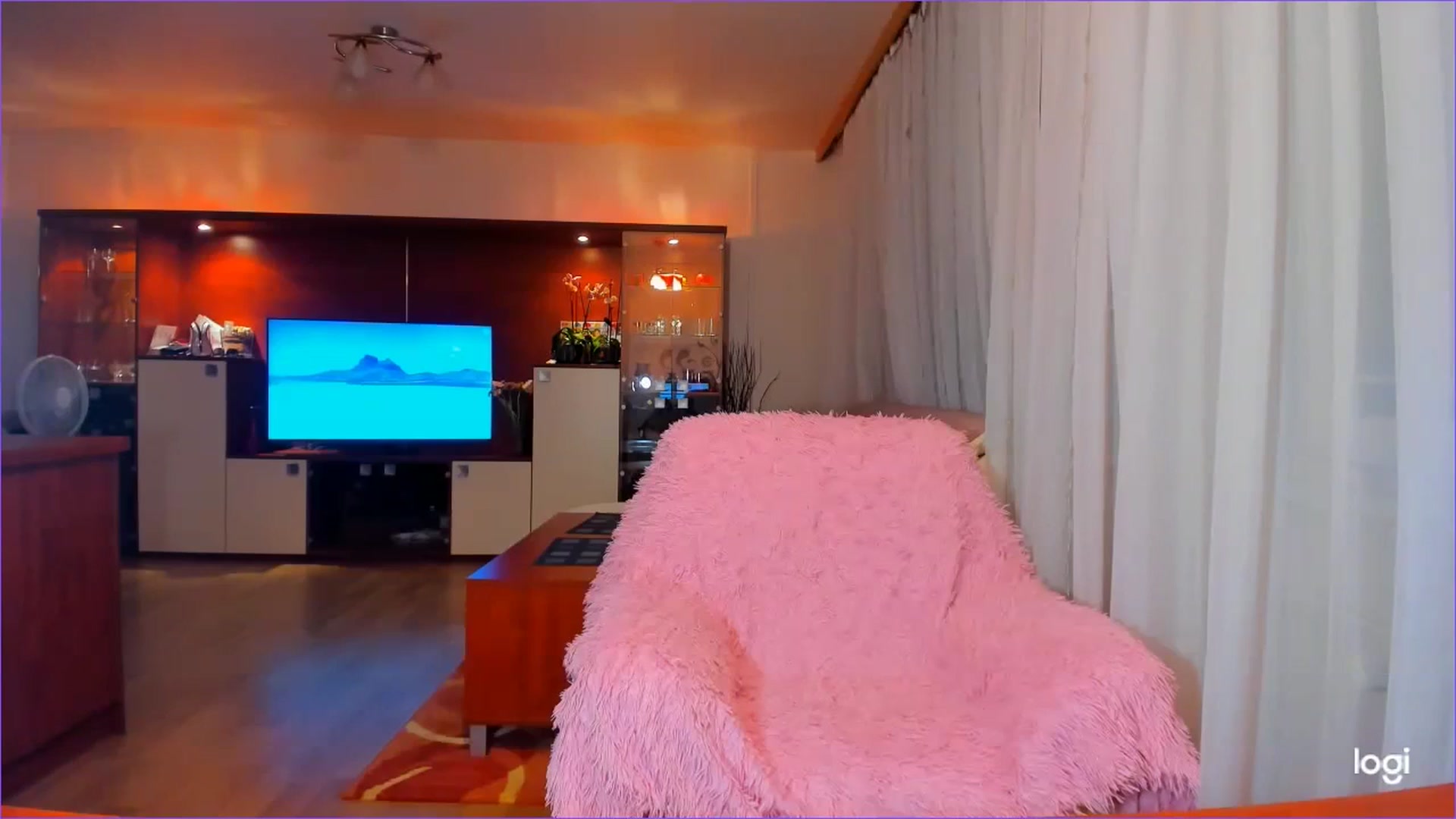 Gallery image thumbnail from FlamingoDream's myfreecams stream on, 09/18/2023, 21:19 image 13 of 20