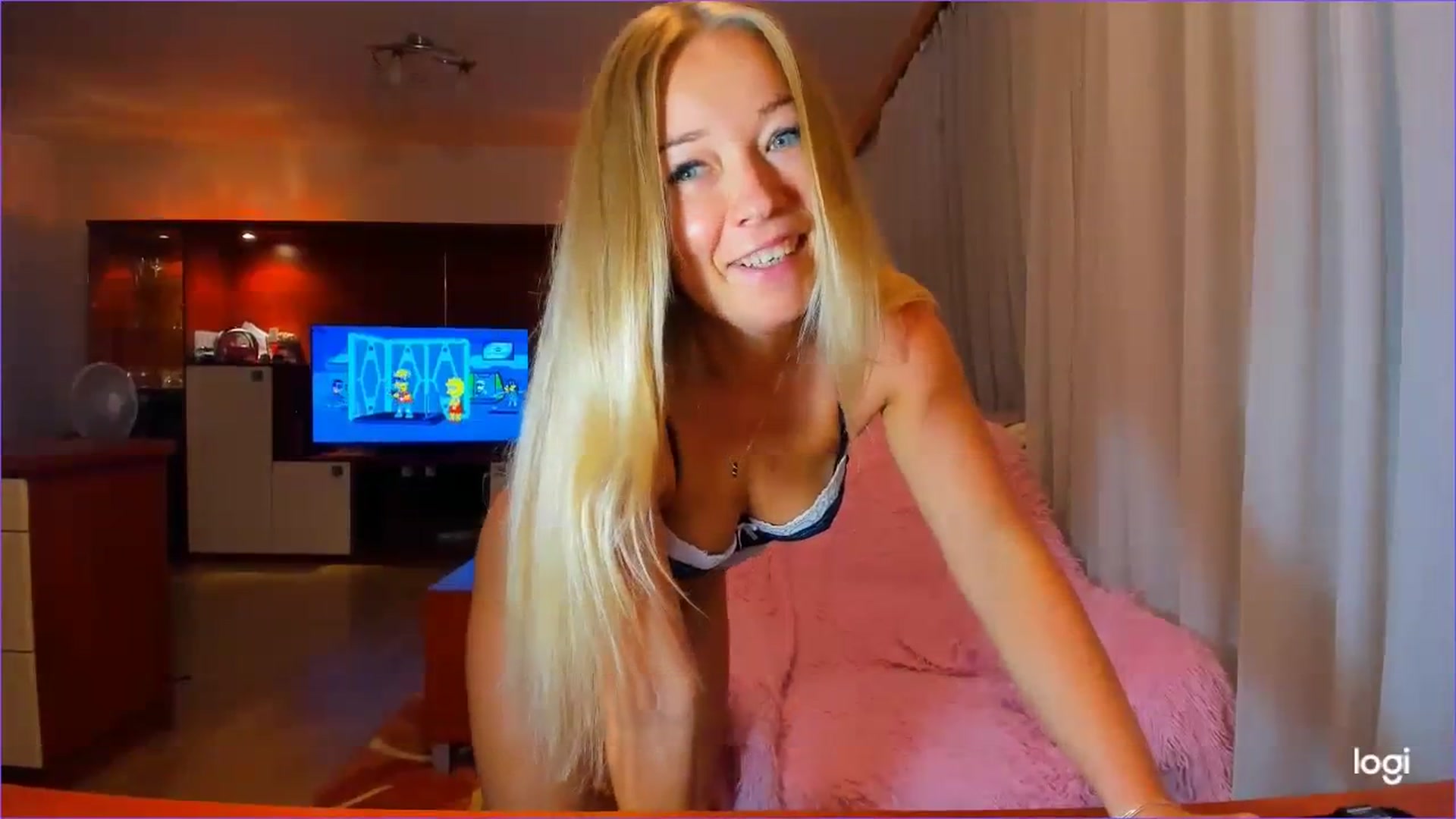 Gallery image thumbnail from FlamingoDream's myfreecams stream on, 09/20/2023, 24:27 image 8 of 20