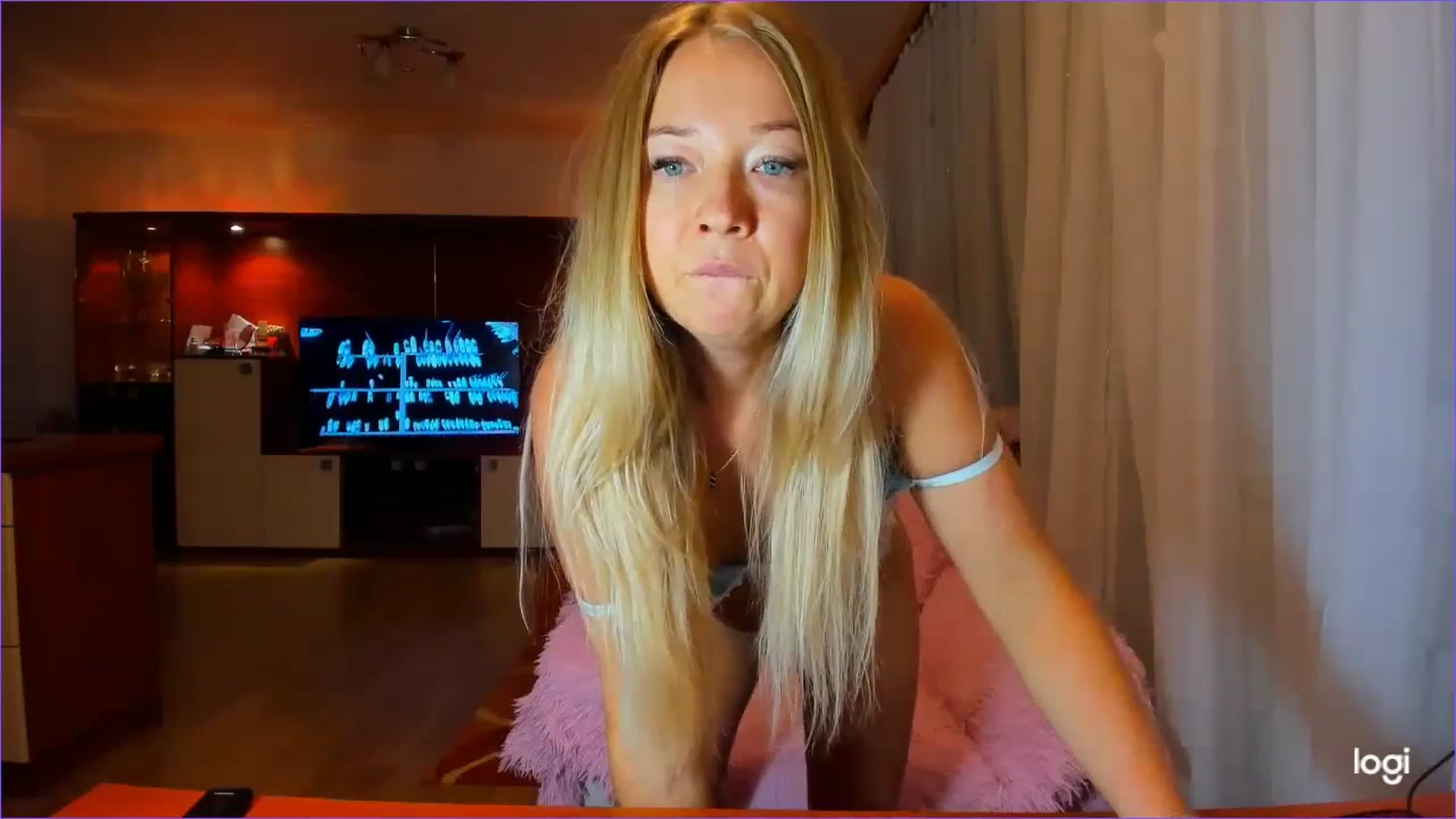 Gallery image thumbnail from FlamingoDream's myfreecams stream on, 09/26/2023, 22:00 image 4 of 20