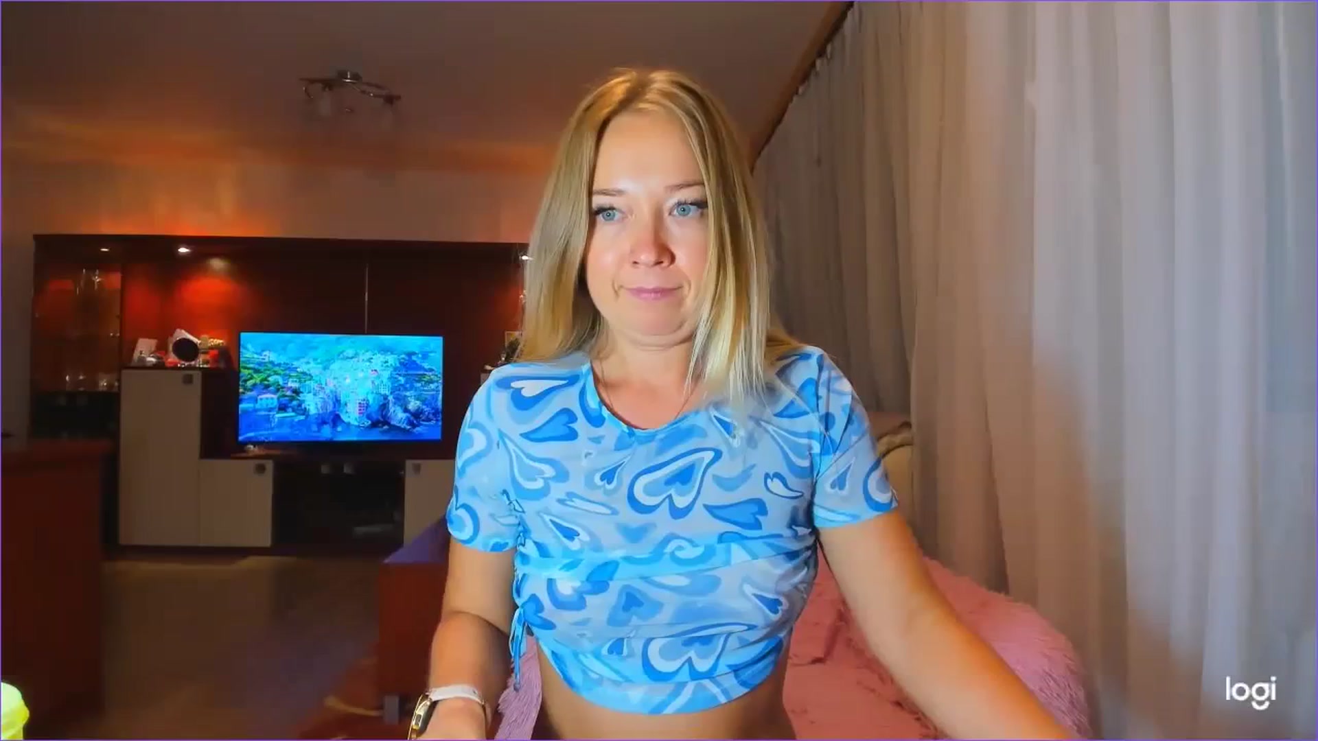 Gallery image thumbnail from FlamingoDream's myfreecams stream on, 09/29/2023, 24:42 image 7 of 20