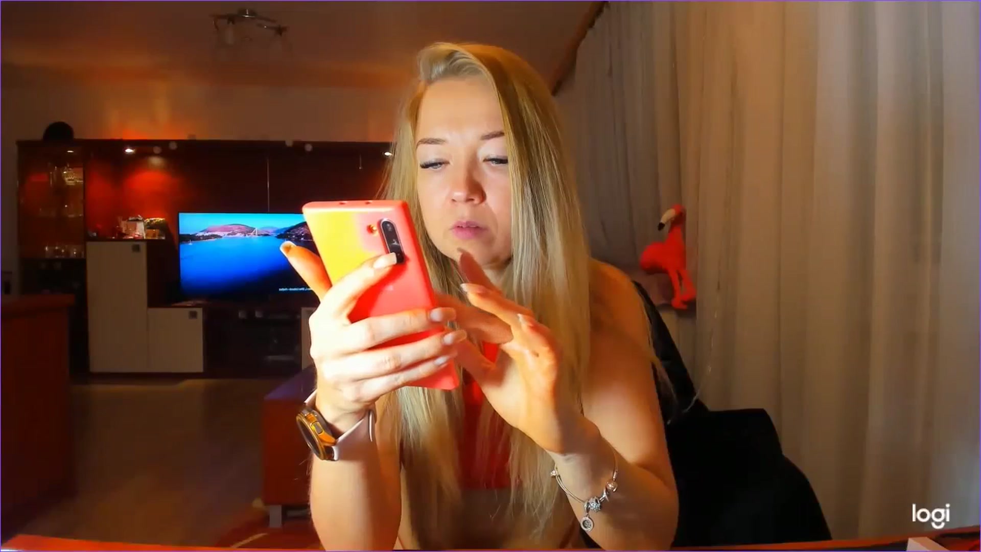 Gallery image thumbnail from FlamingoDream's myfreecams stream on, 11/22/2023, 01:06 image 3 of 20