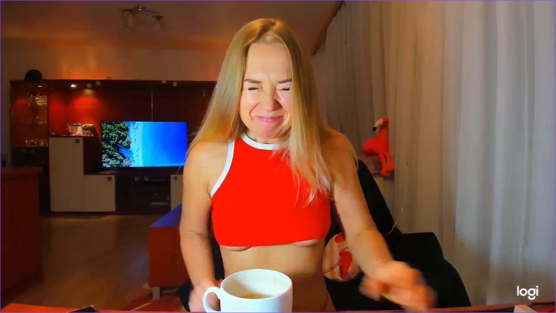Gallery image thumbnail from FlamingoDream's myfreecams stream on, 11/22/2023, 01:06 image 9 of 20