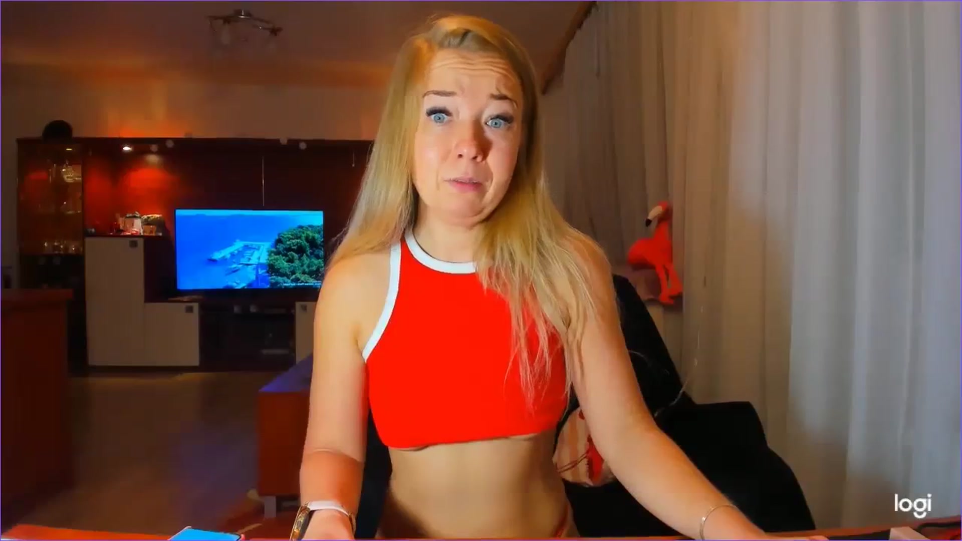 Gallery image thumbnail from FlamingoDream's myfreecams stream on, 11/22/2023, 01:06 image 5 of 20