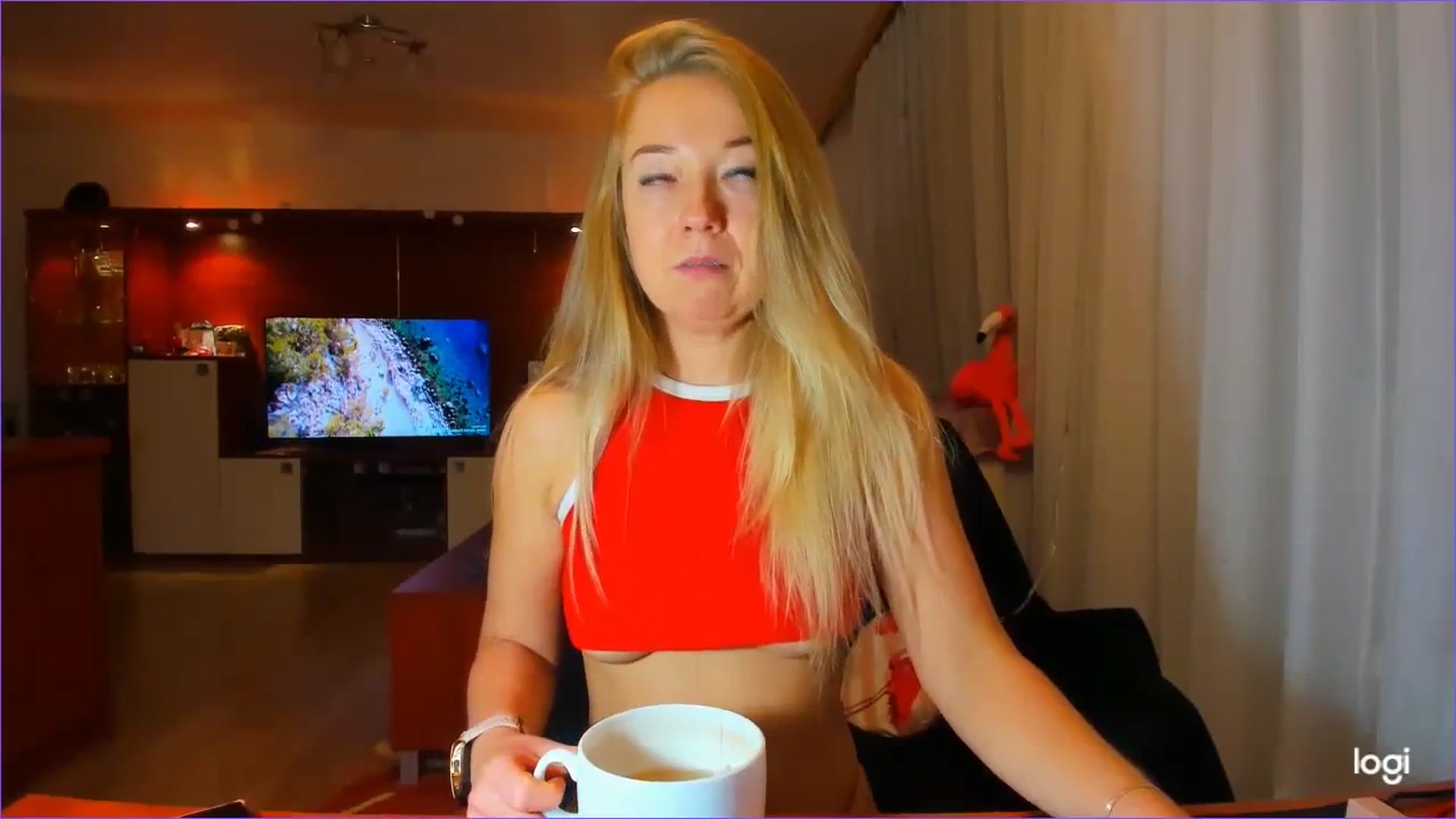 Gallery image thumbnail from FlamingoDream's myfreecams stream on, 11/22/2023, 01:06 image 10 of 20