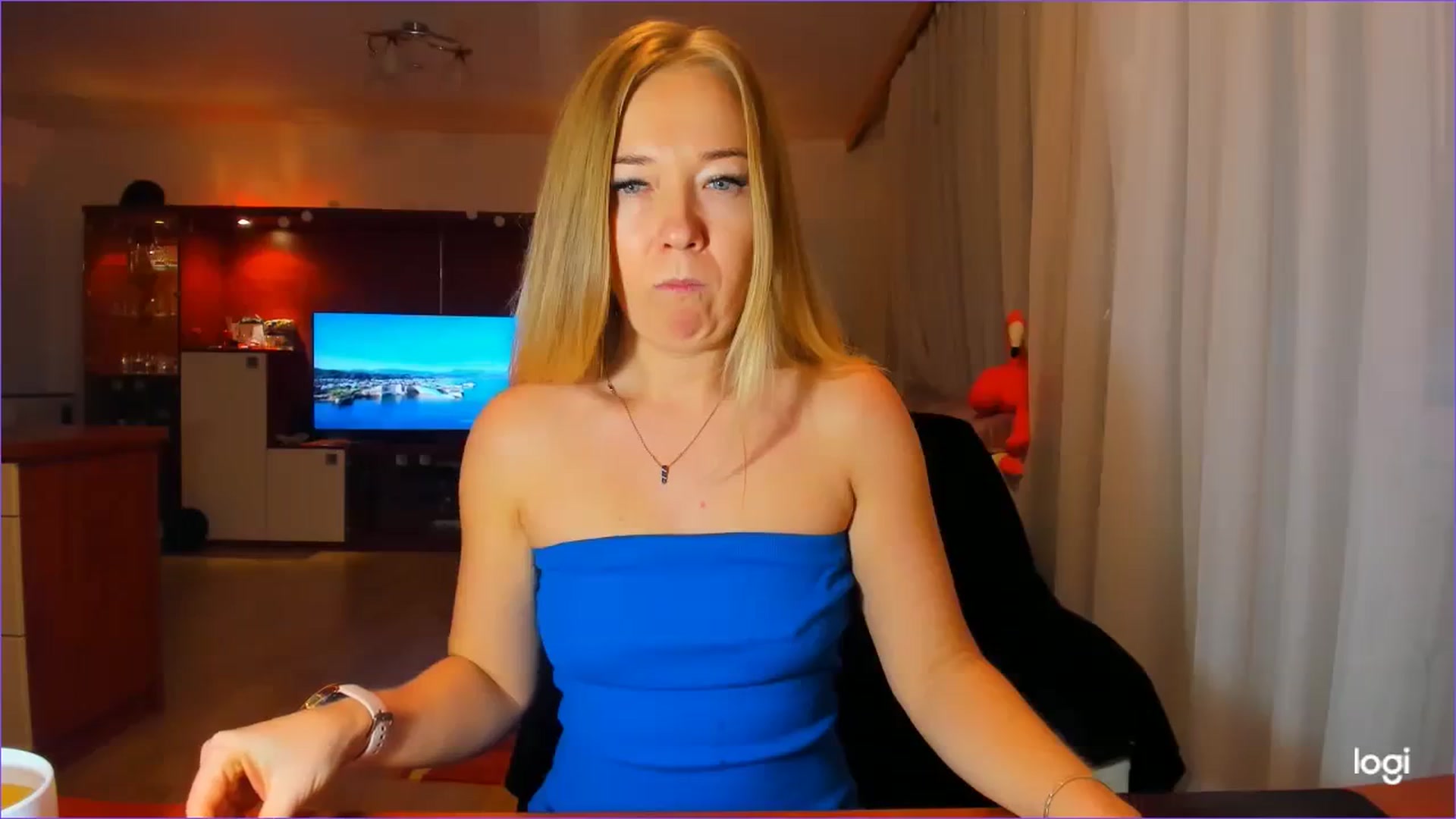 Gallery image thumbnail from FlamingoDream's myfreecams stream on, 11/24/2023, 01:00 image 11 of 20