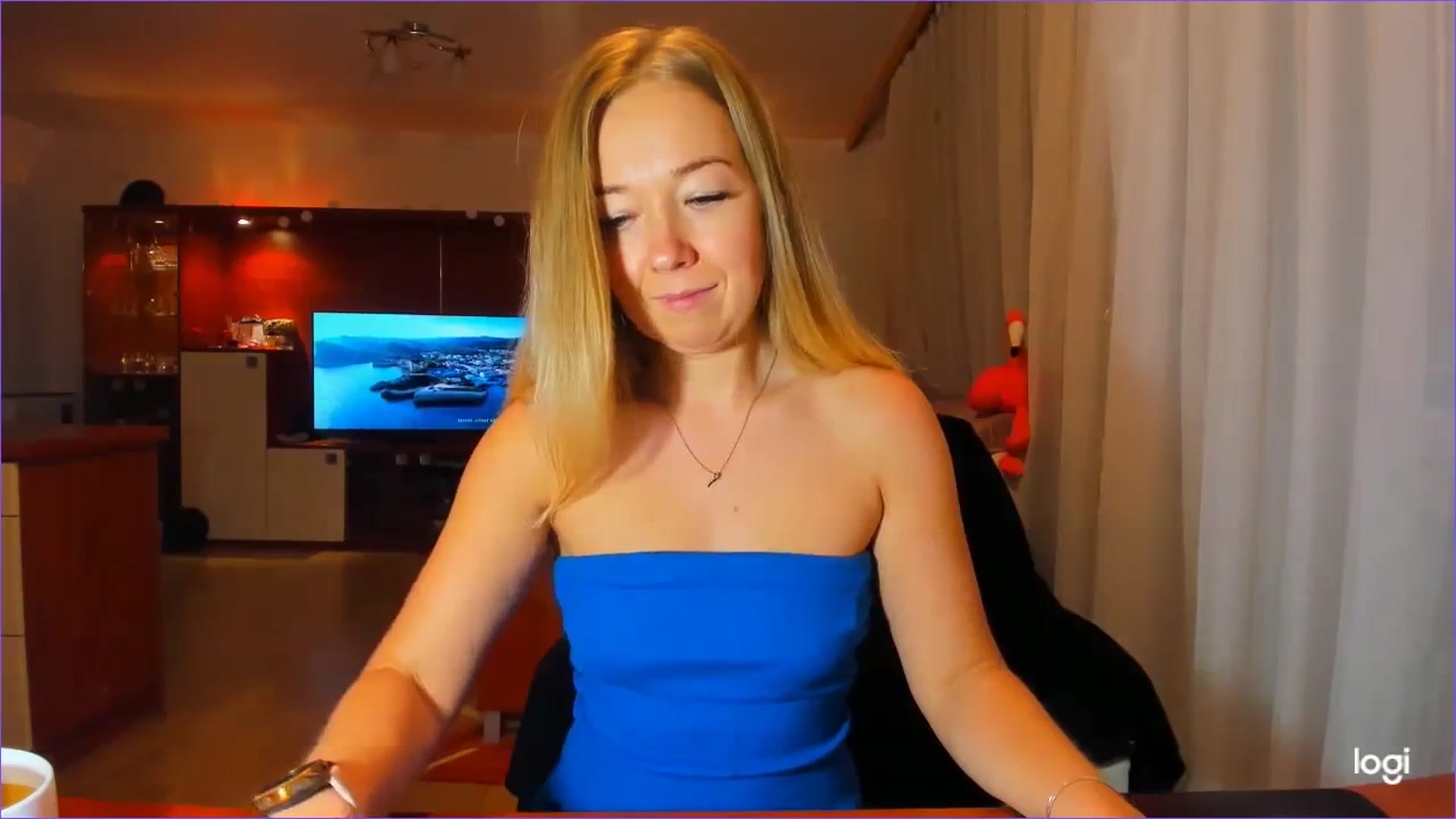 Gallery image thumbnail from FlamingoDream's myfreecams stream on, 11/24/2023, 01:00 image 12 of 20