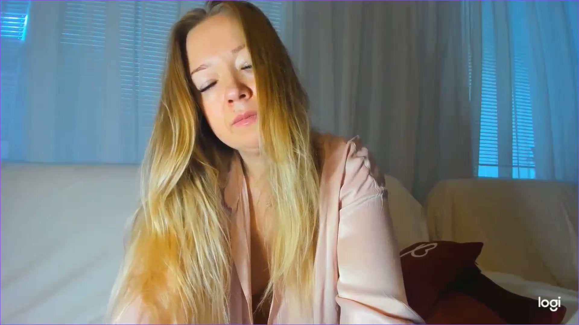 Gallery image thumbnail from FlamingoDream's myfreecams stream on, 01/03/2024, 09:30 image 10 of 20