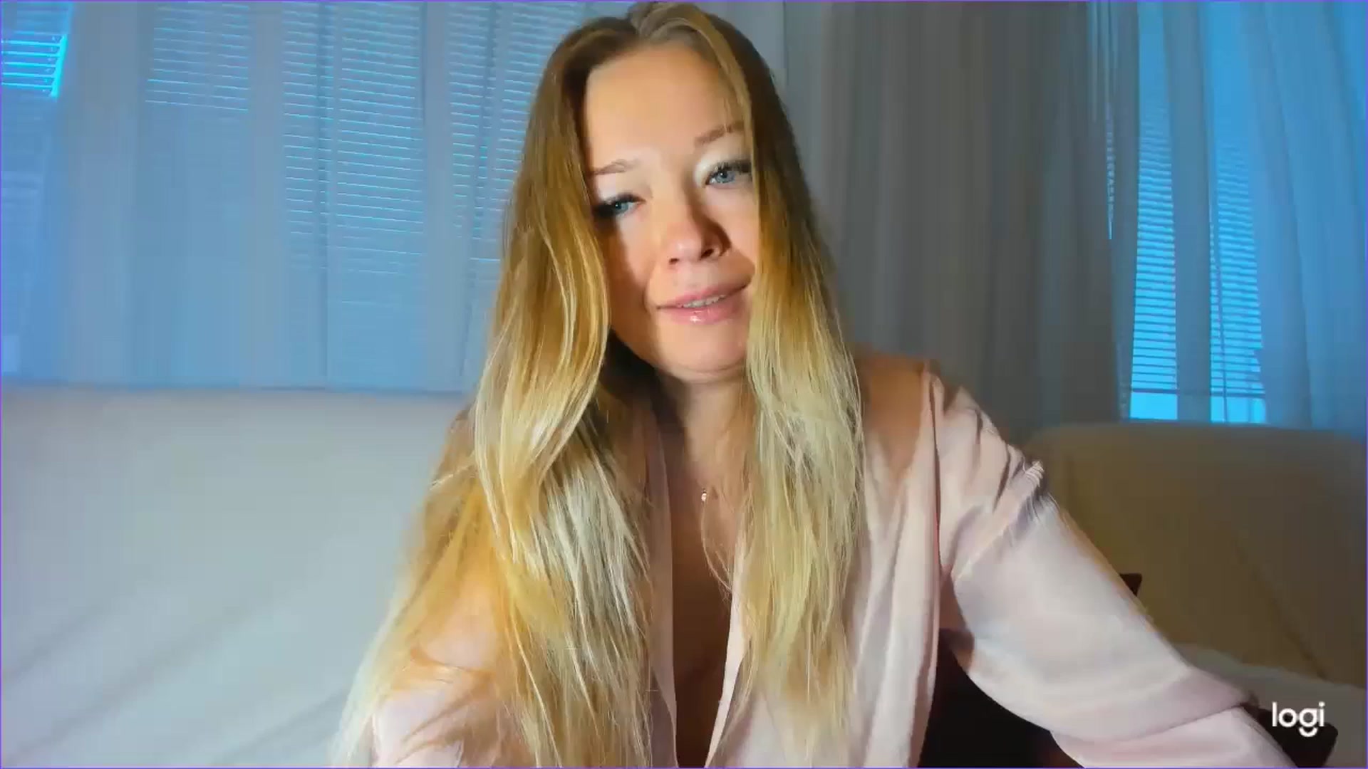 Gallery image thumbnail from FlamingoDream's myfreecams stream on, 01/03/2024, 09:30 image 12 of 20