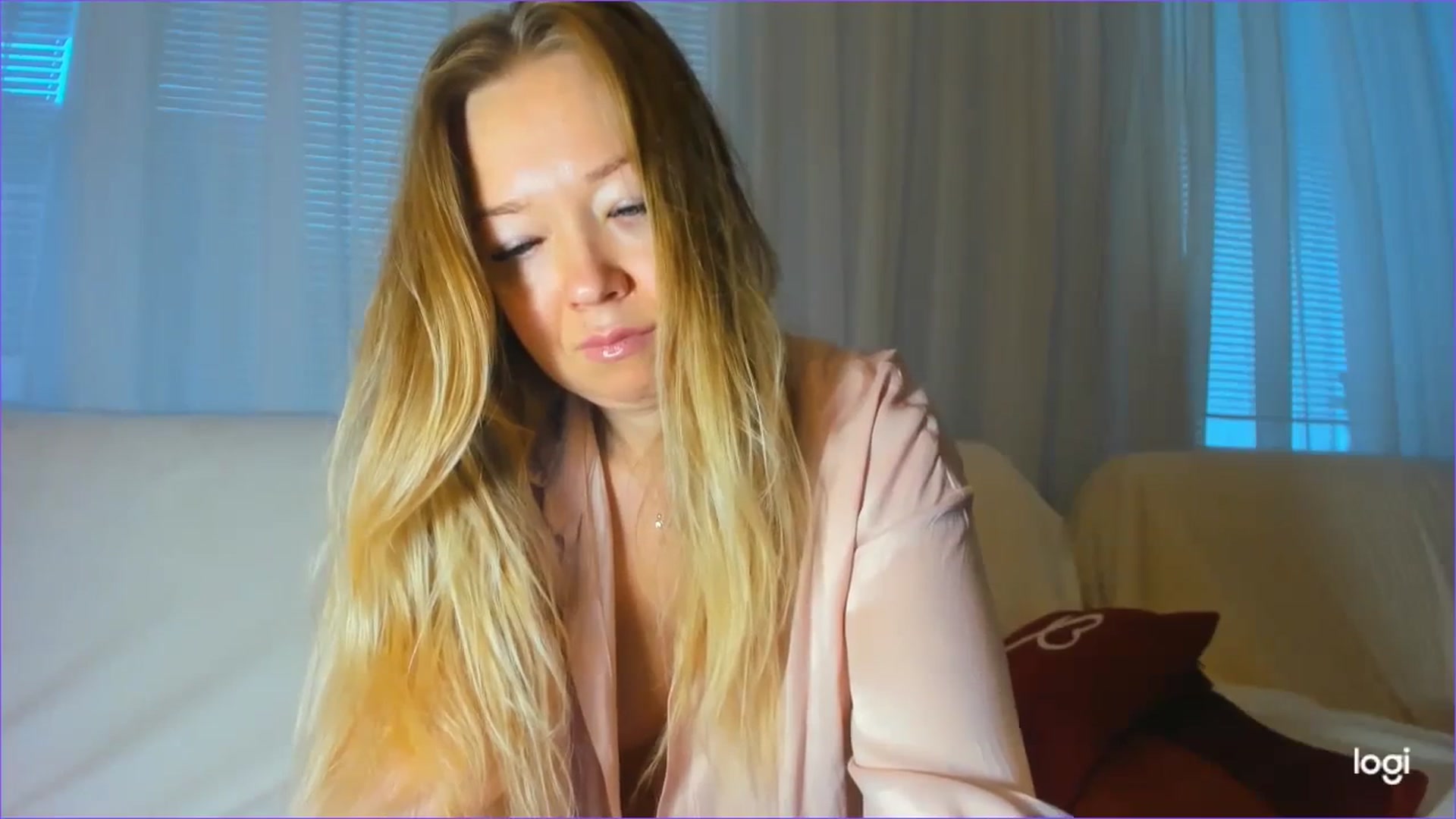 Gallery image thumbnail from FlamingoDream's myfreecams stream on, 01/03/2024, 09:30 image 9 of 20