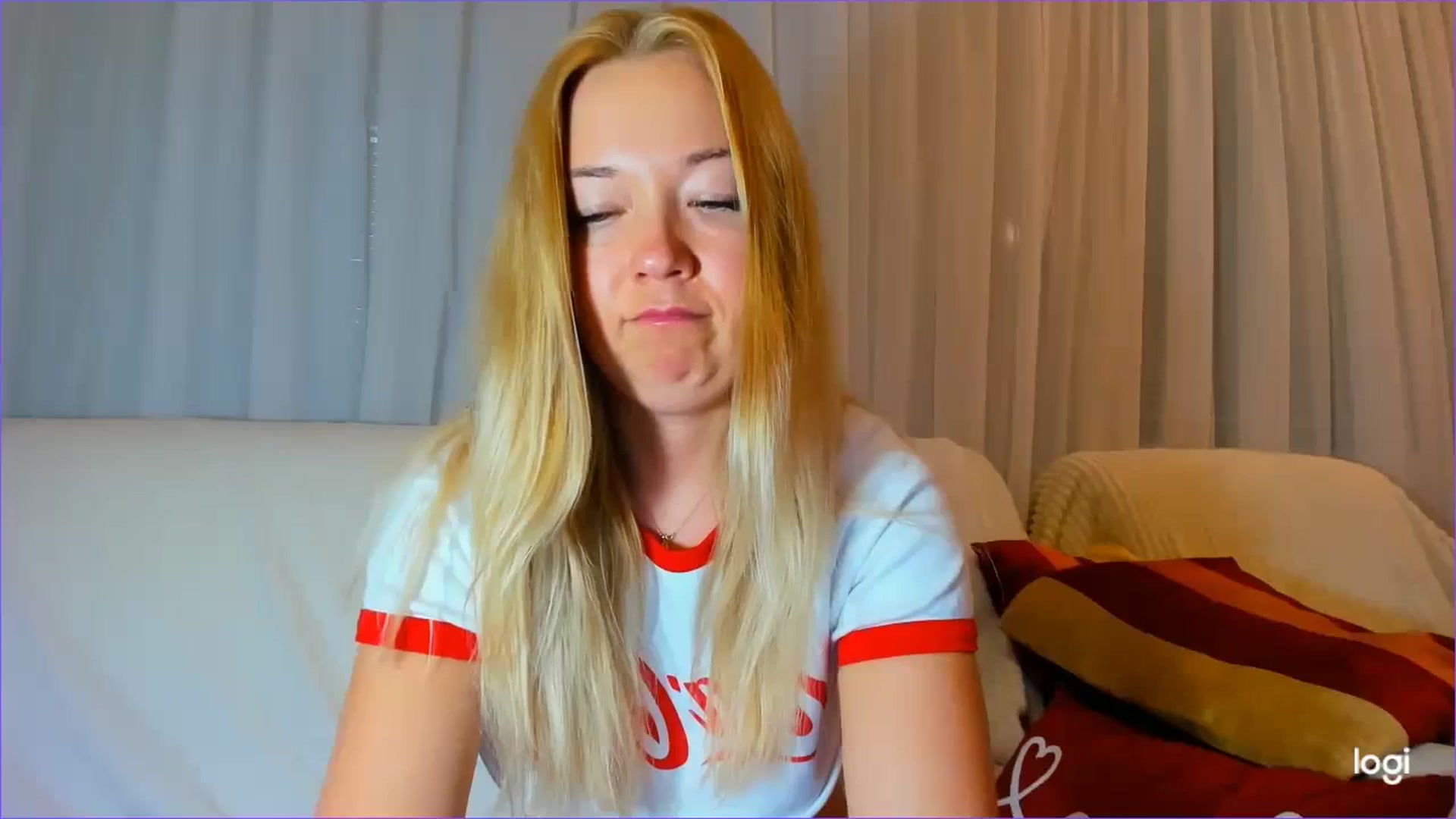 Gallery image thumbnail from FlamingoDream's myfreecams stream on, 02/21/2024, 23:50 image 3 of 20