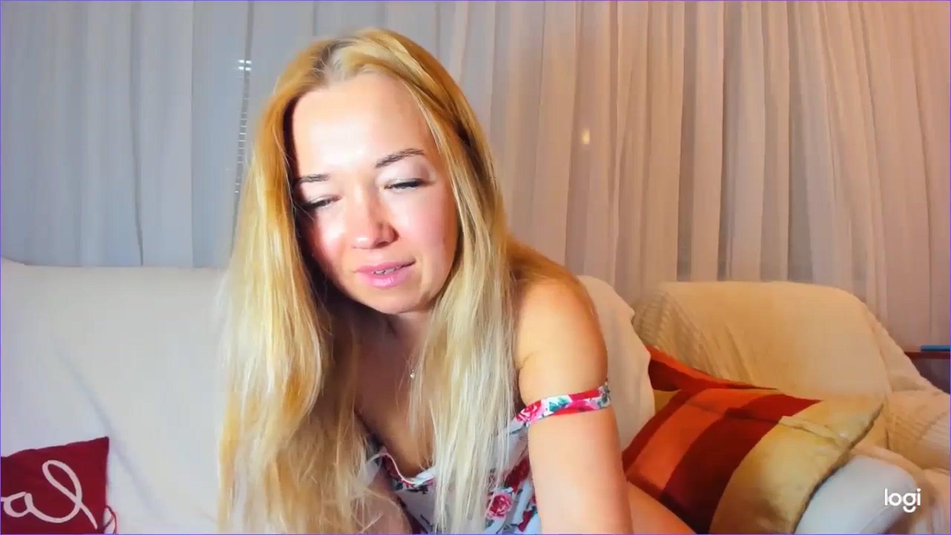 Gallery image thumbnail from FlamingoDream's myfreecams stream on, 03/04/2024, 23:11 image 18 of 20