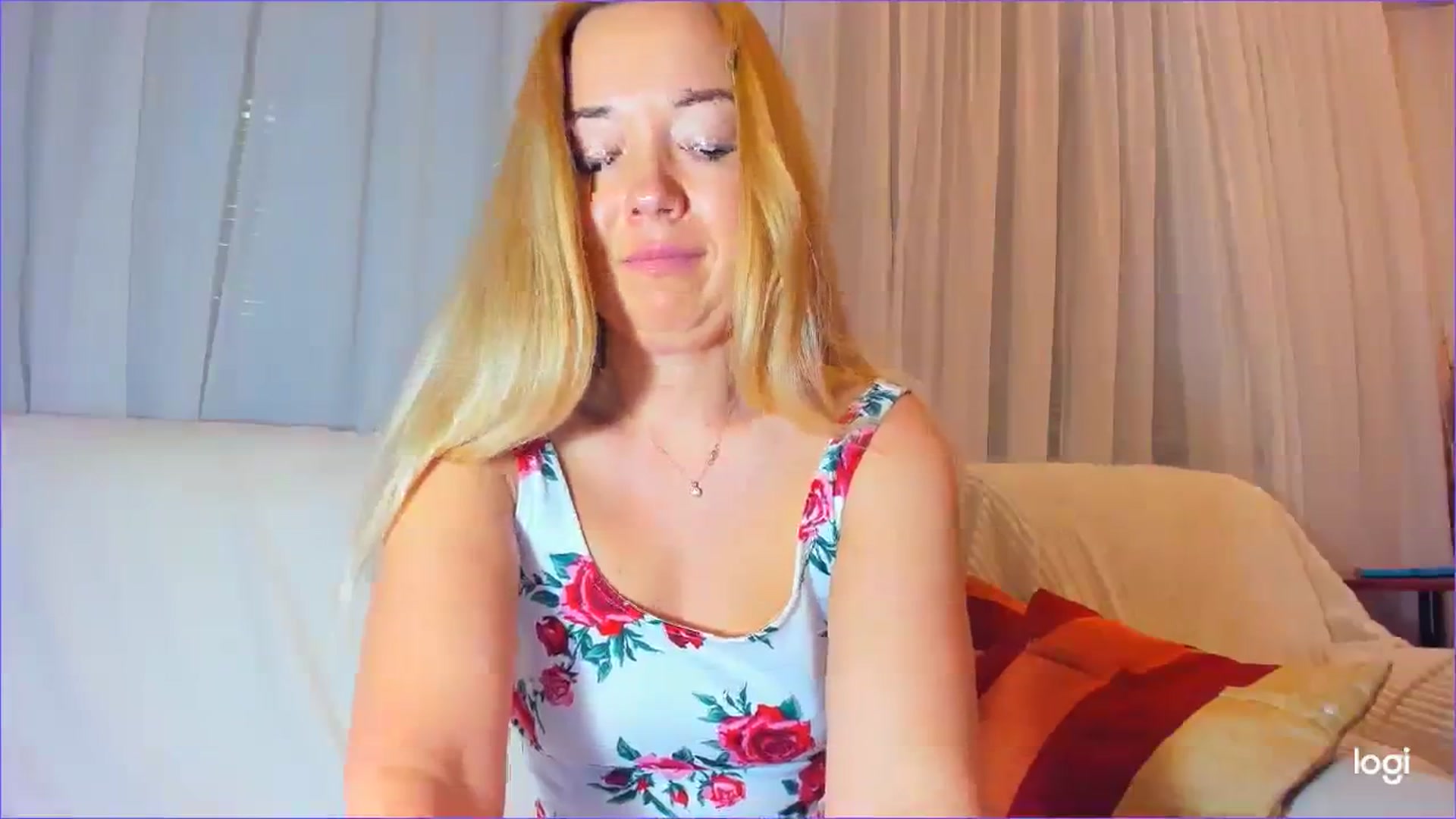 Gallery image thumbnail from FlamingoDream's myfreecams stream on, 03/05/2024, 24:52 image 13 of 20
