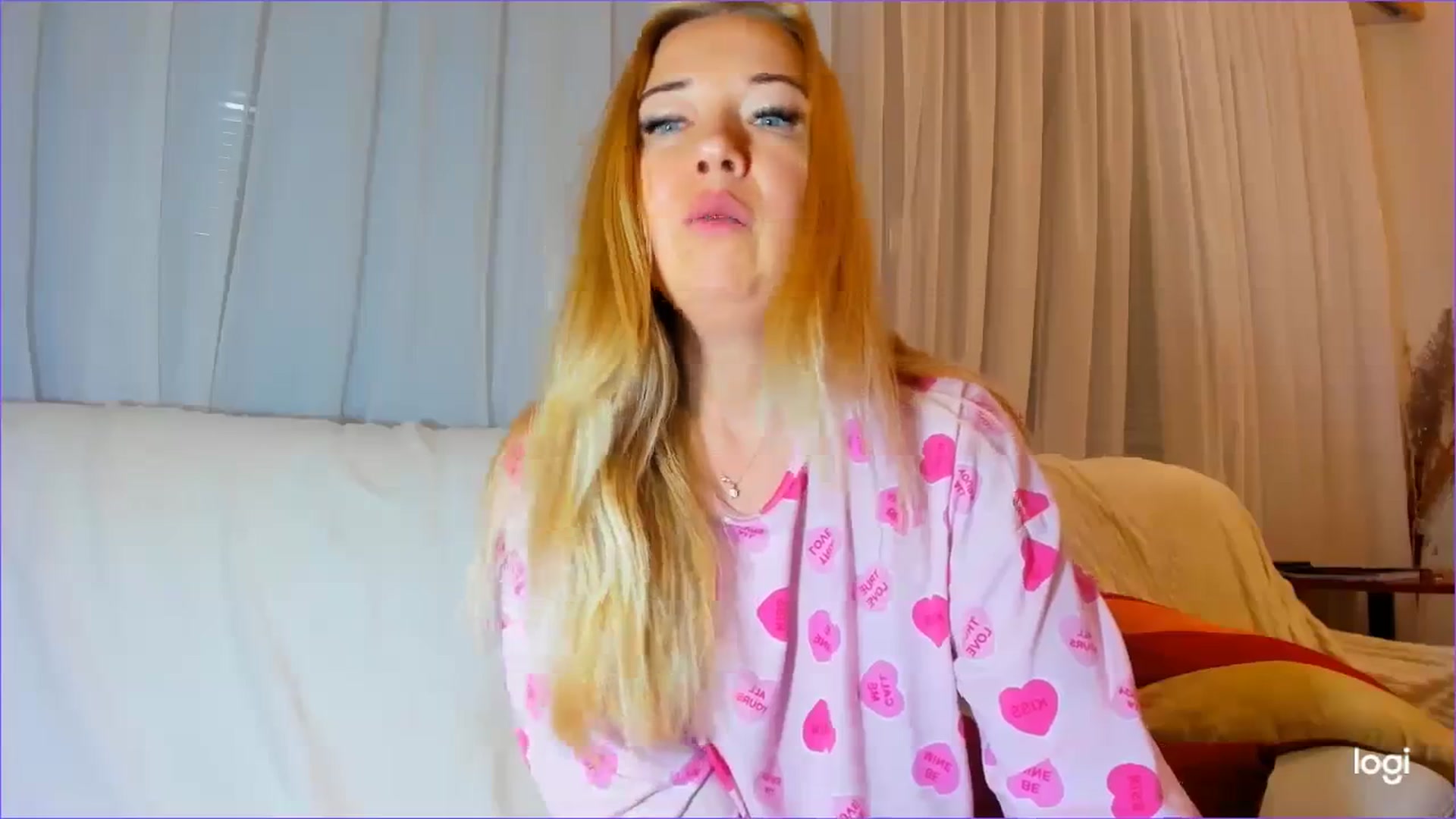 Gallery image thumbnail from FlamingoDream's myfreecams stream on, 03/06/2024, 04:46 image 7 of 20
