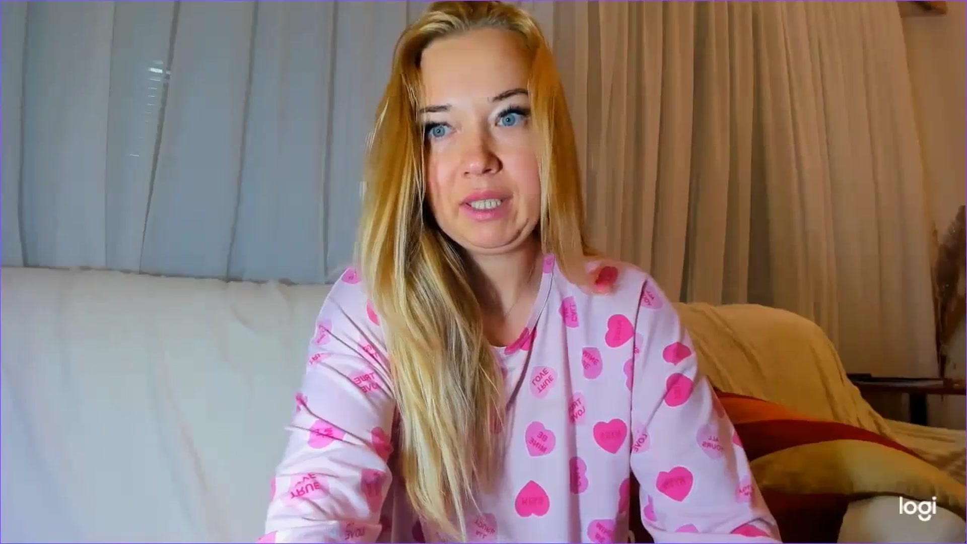 Gallery image thumbnail from FlamingoDream's myfreecams stream on, 03/06/2024, 04:46 image 4 of 20